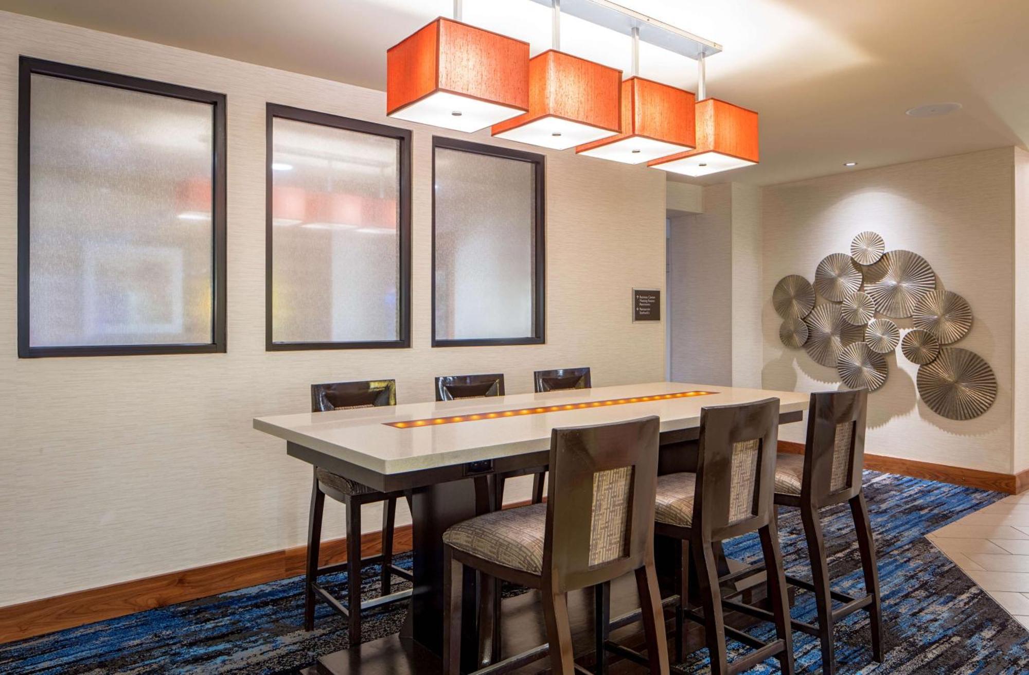 Hotel Doubletree By Hilton Downtown