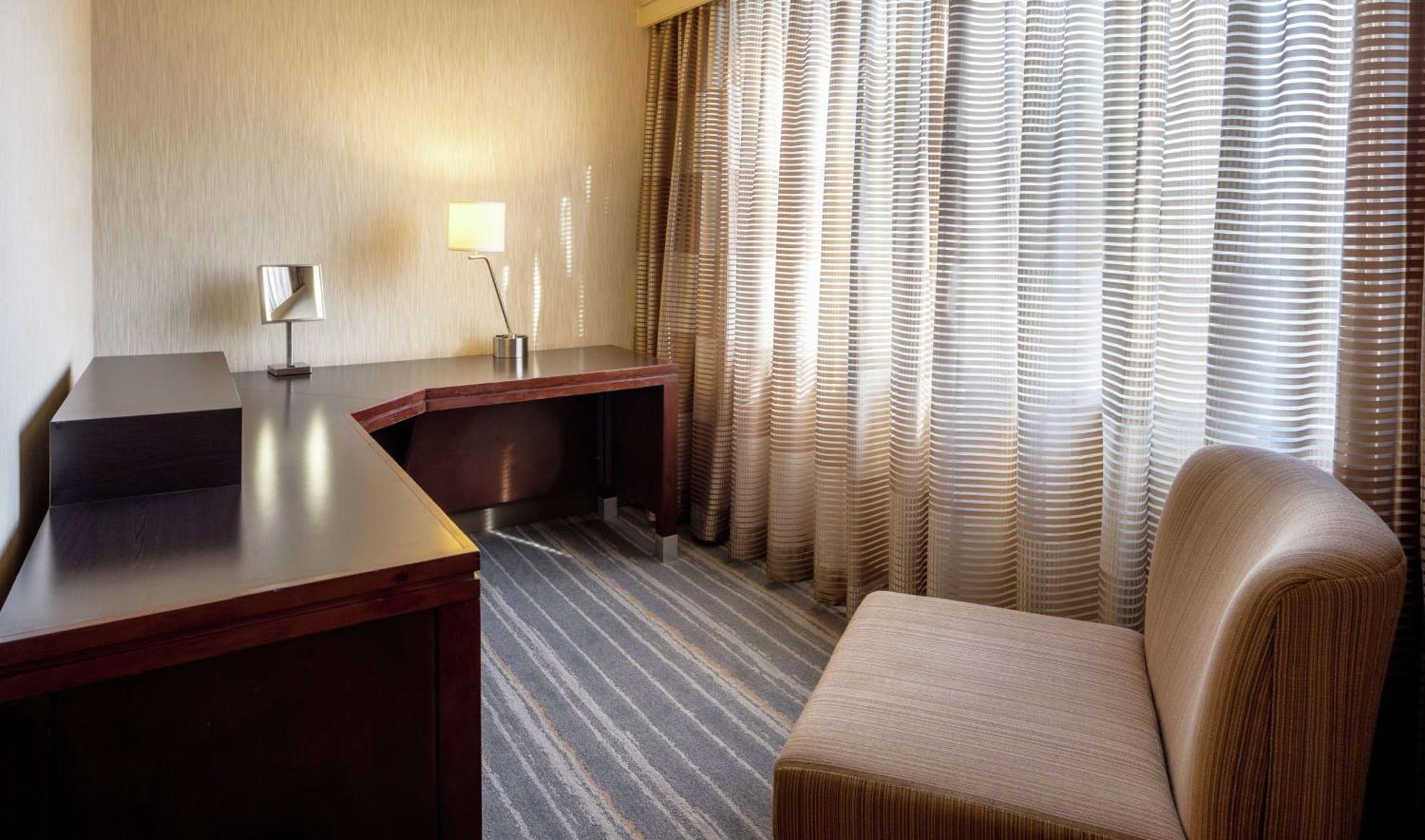 Hotel Doubletree By Hilton Downtown 4*