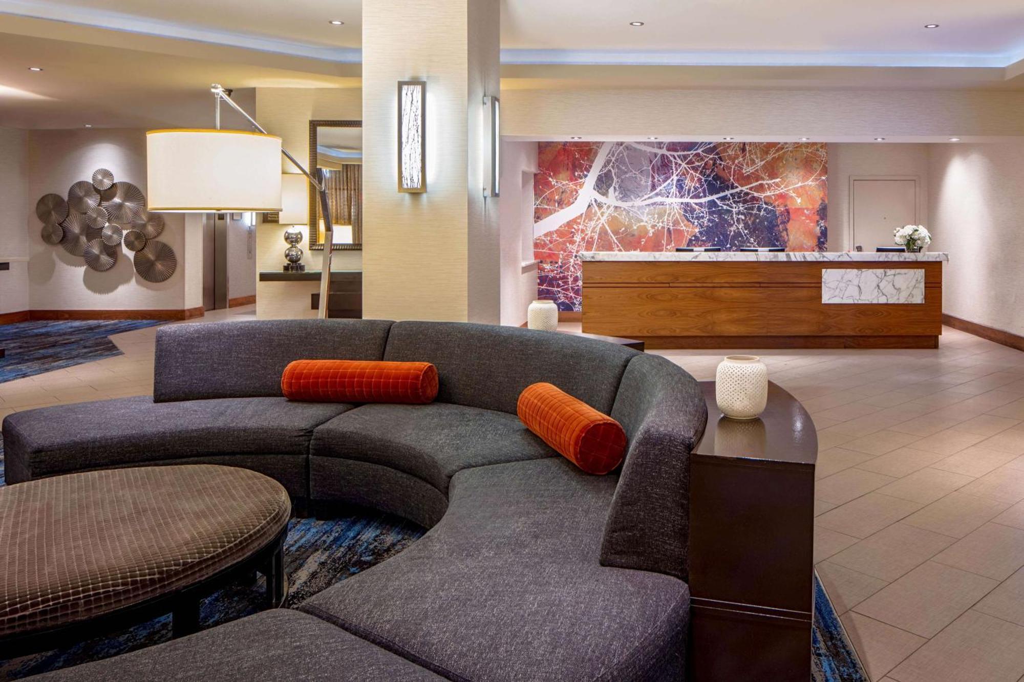 Doubletree By Hilton Downtown Hotel 4*