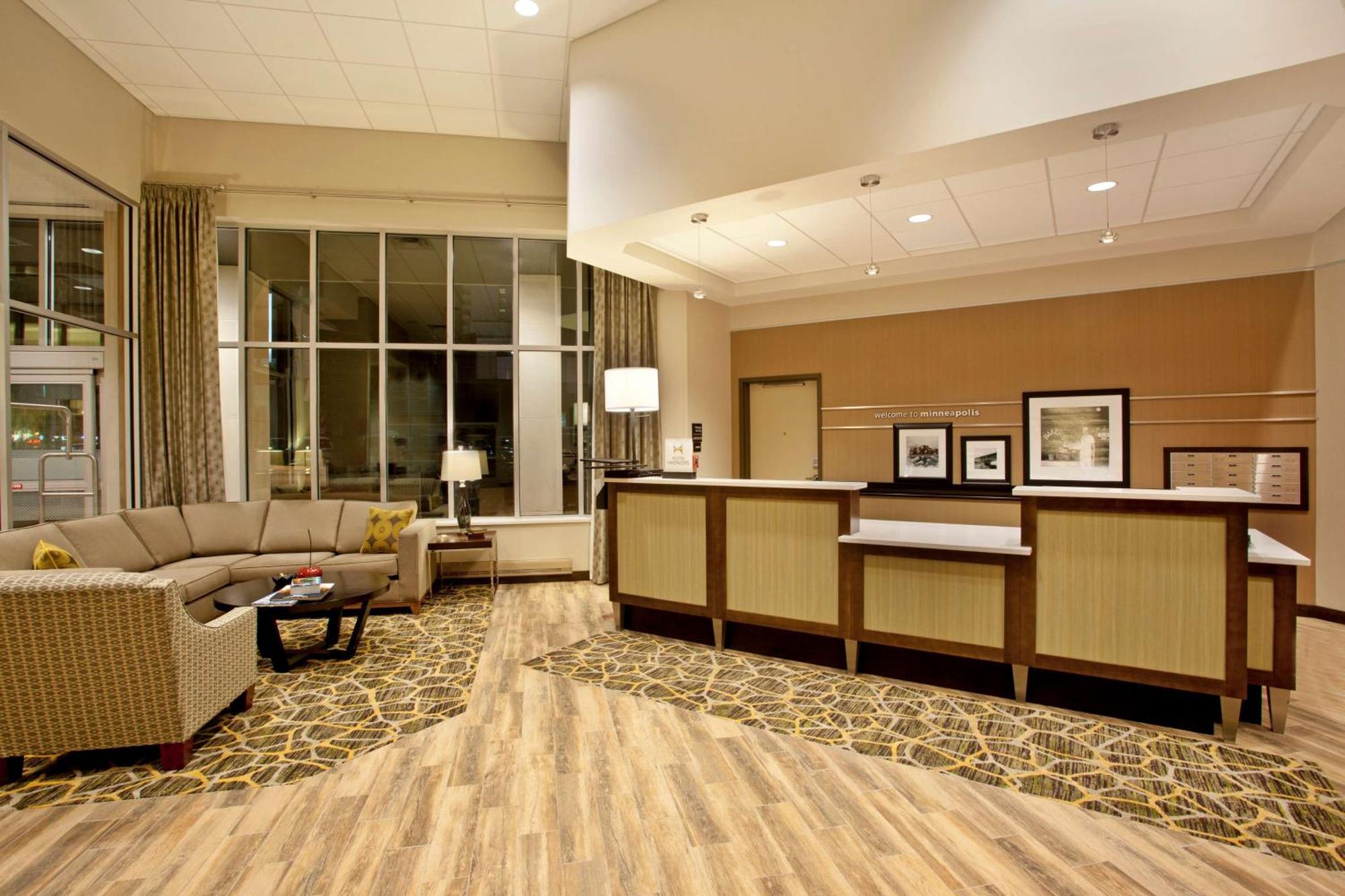 Hotel Hampton & - Minneapolis/downtown Minneapolis