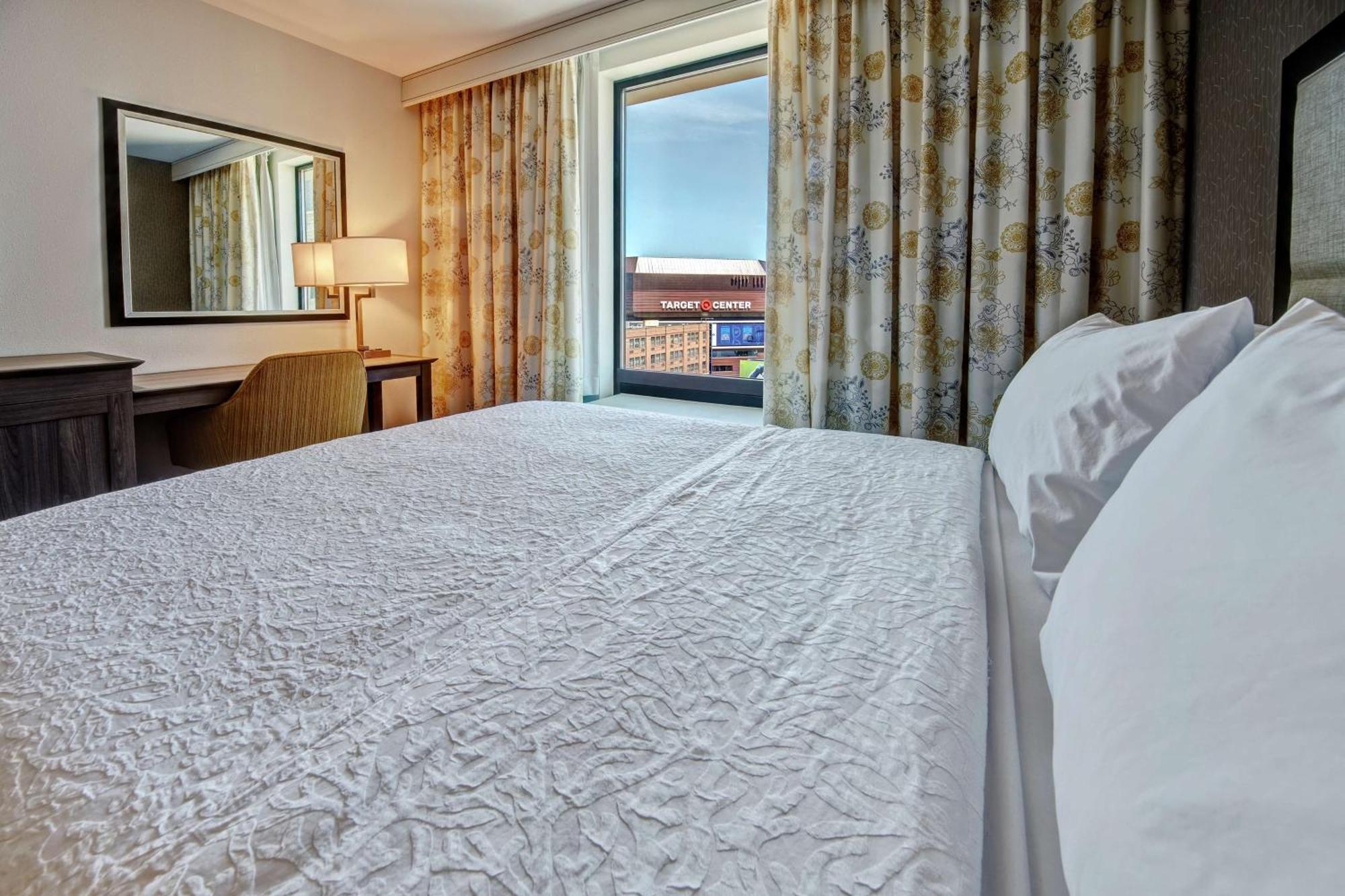 Hotel Hampton & - Minneapolis/downtown 3*