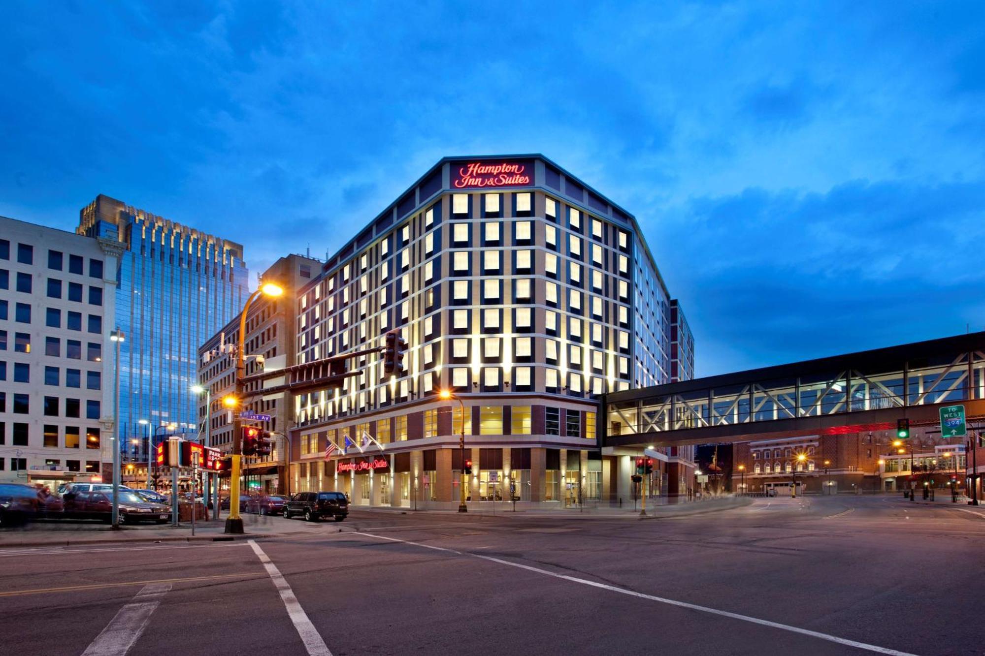 Hampton & - Minneapolis/downtown Hotel