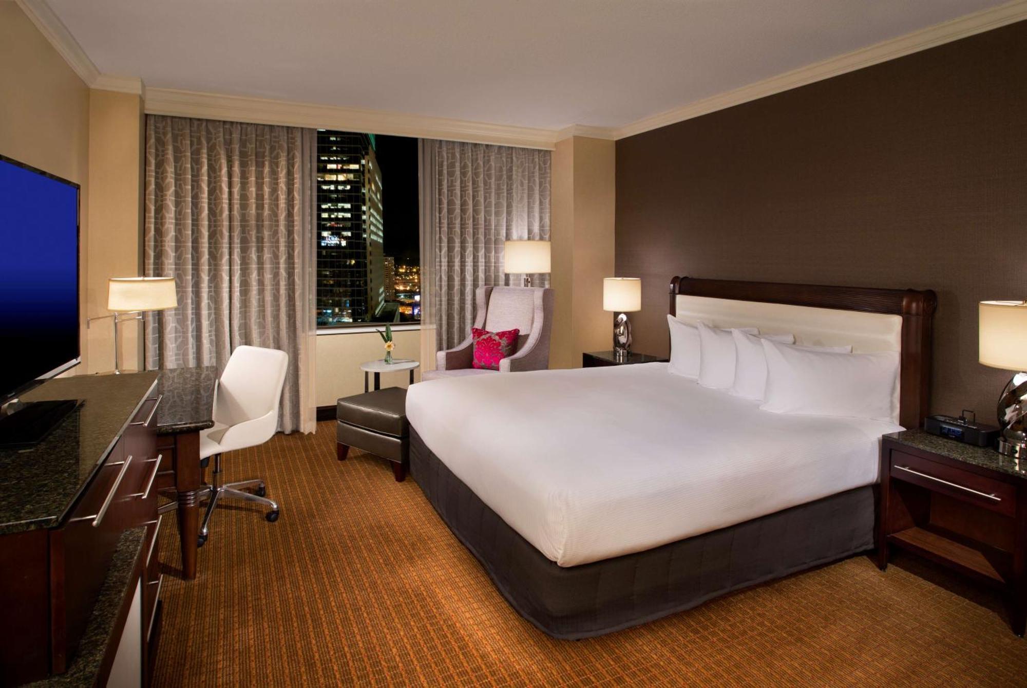 Hilton Hotel 4*