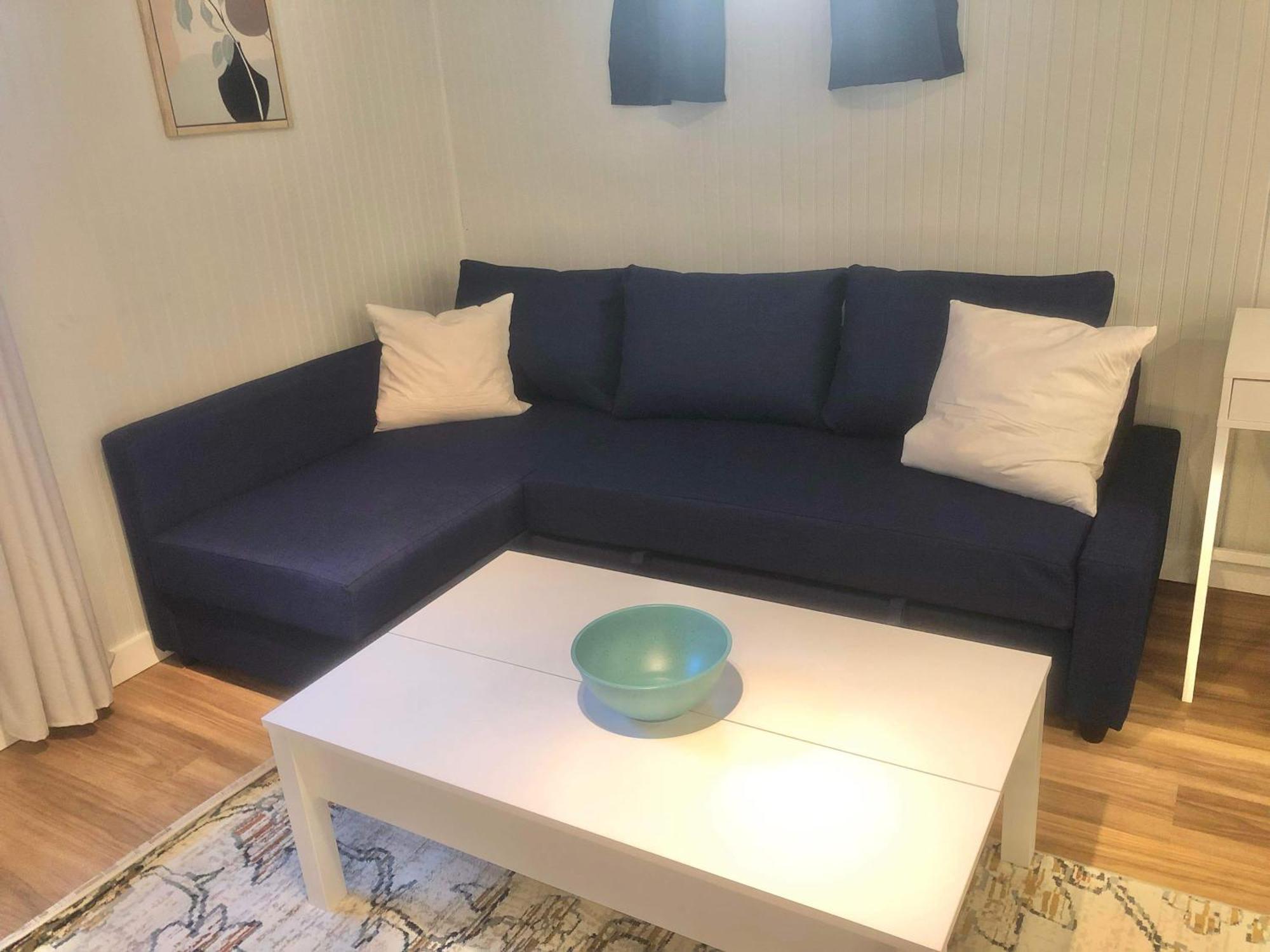 Cute One Bedroom By Airport Apartment