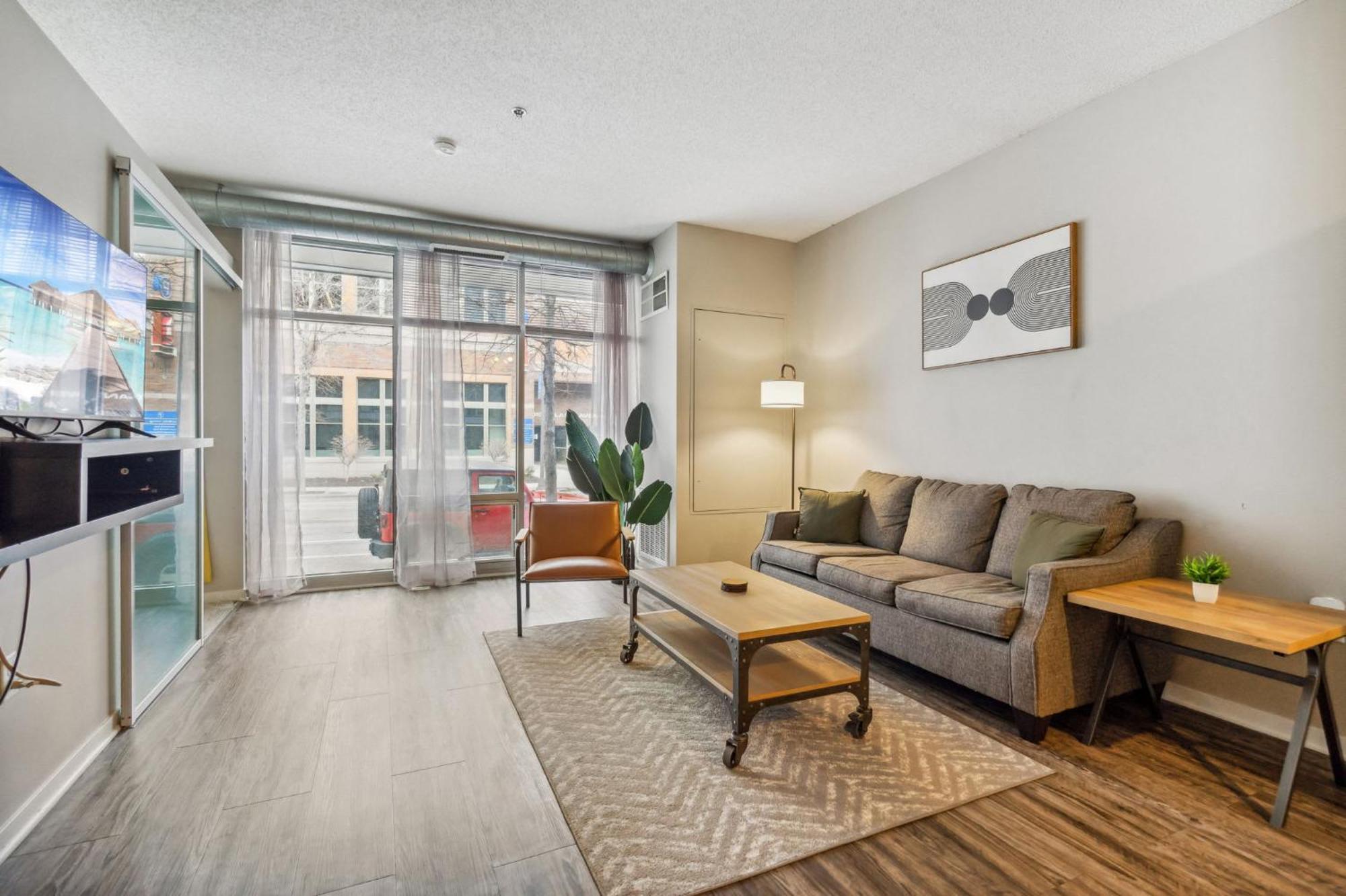 Cozysuites Mill District With Pool, Gym #02 Apartment *