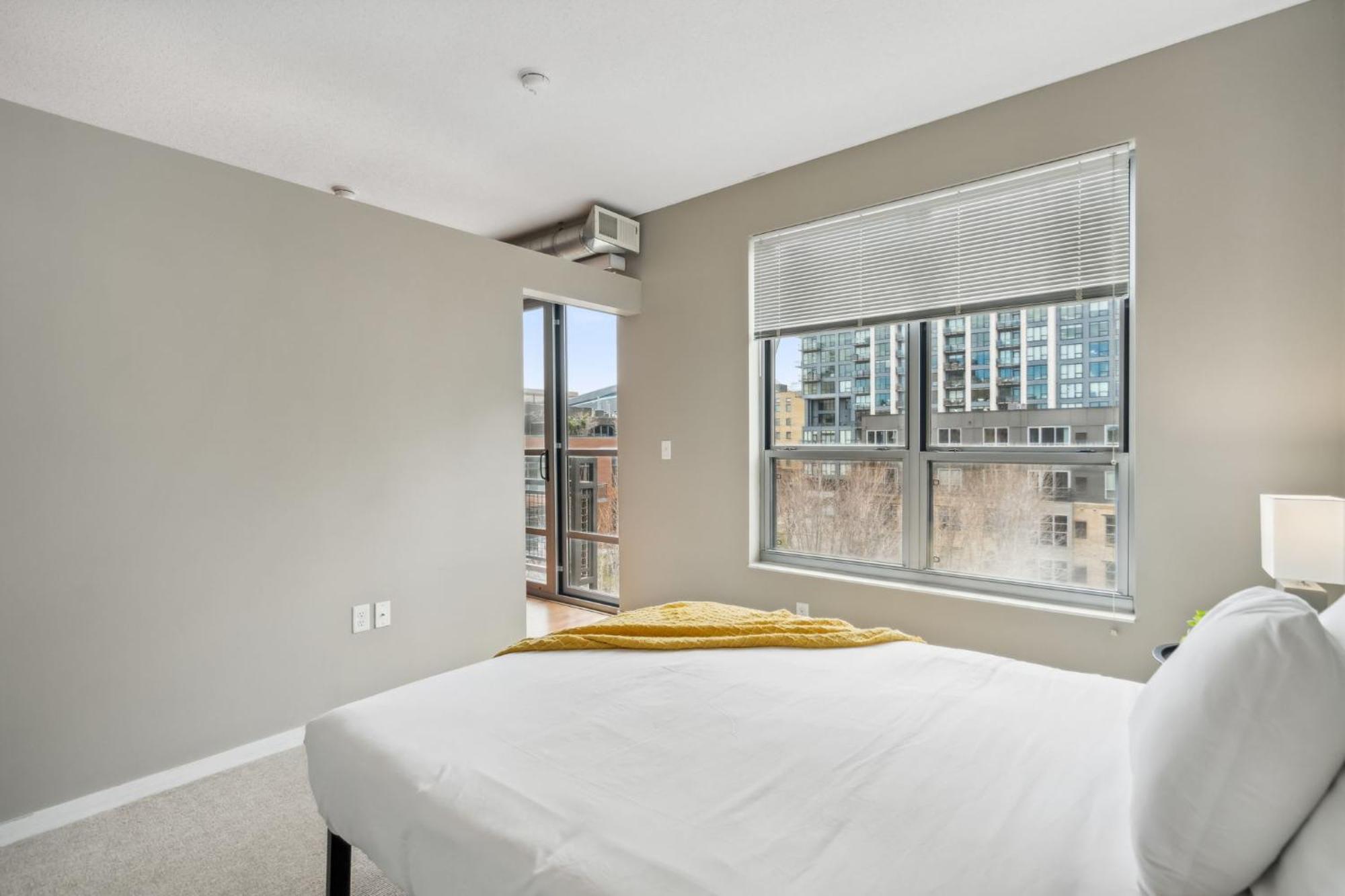 Apartment Cozysuites Mill District With Pool, Gym # 10