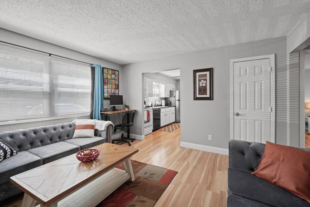 Tranquil 2br Mpls - 8075 2 Minneapolis