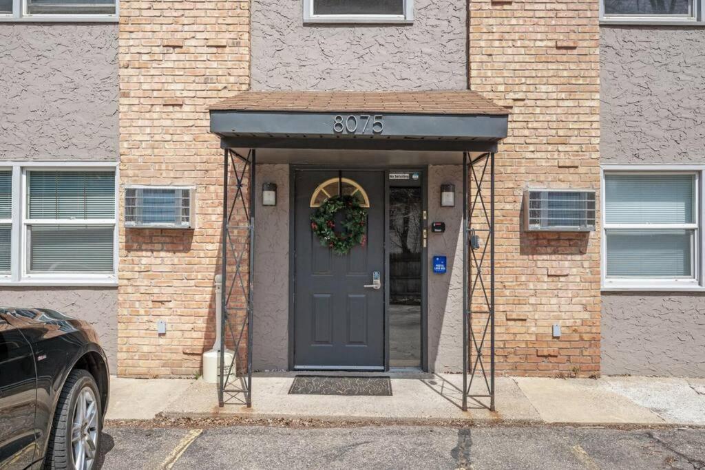 Tranquil 2br Mpls - 8075 2 Minneapolis