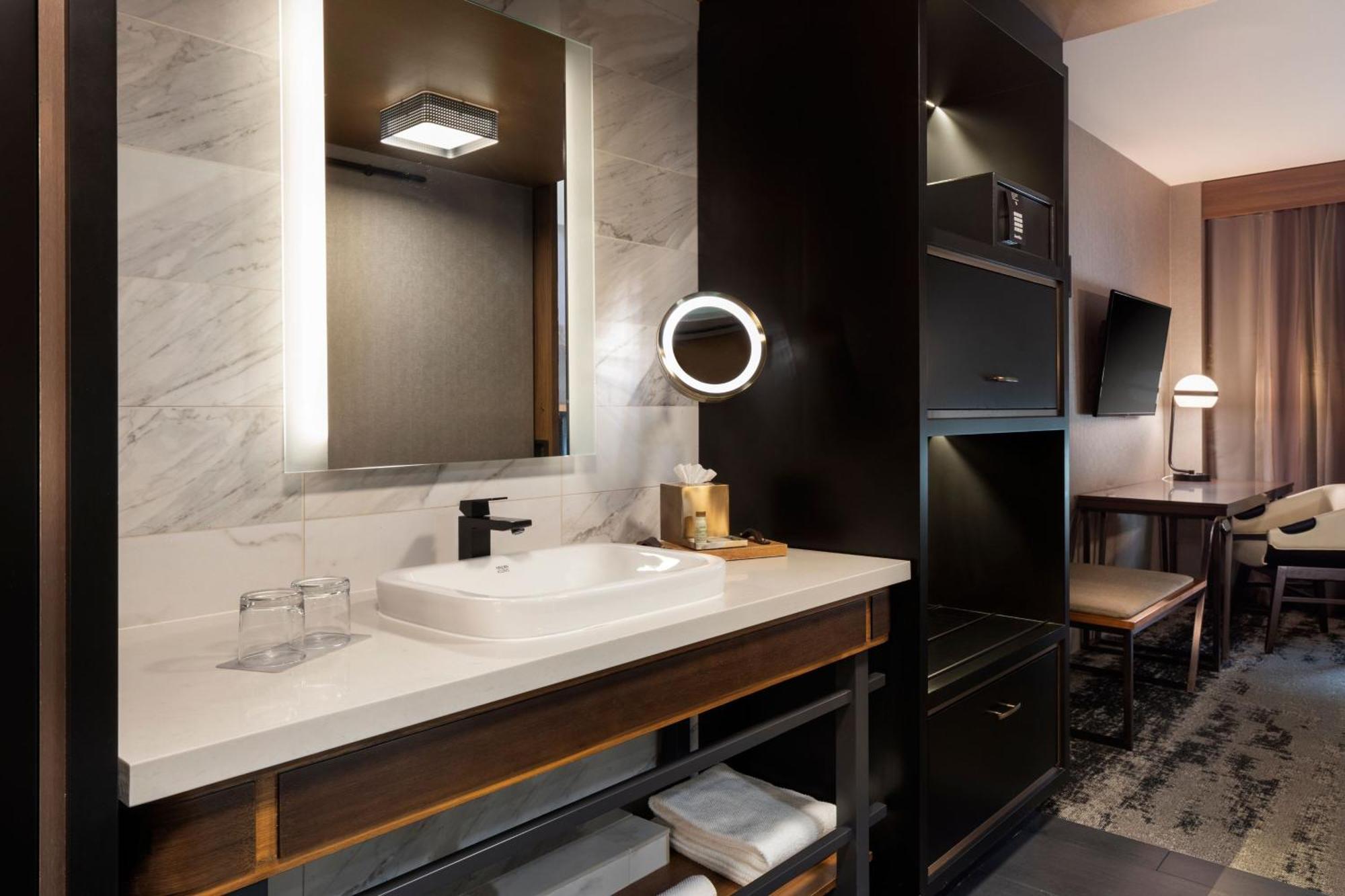 Hotel Renaissance Hotel, The Depot Minneapolis