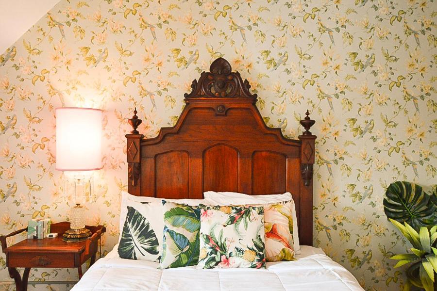 300 Clifton Bed & Breakfast