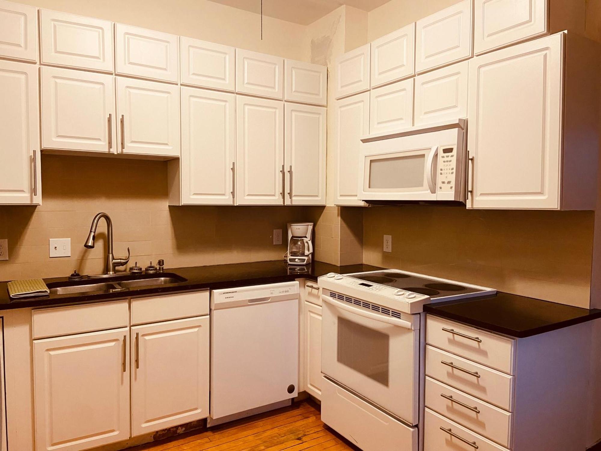 Treetop In The Heart Of Mpls Apartment *