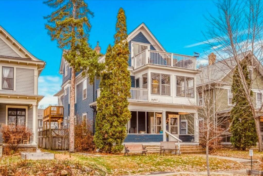 Treetop In The Heart Of Mpls Apartment Minneapolis