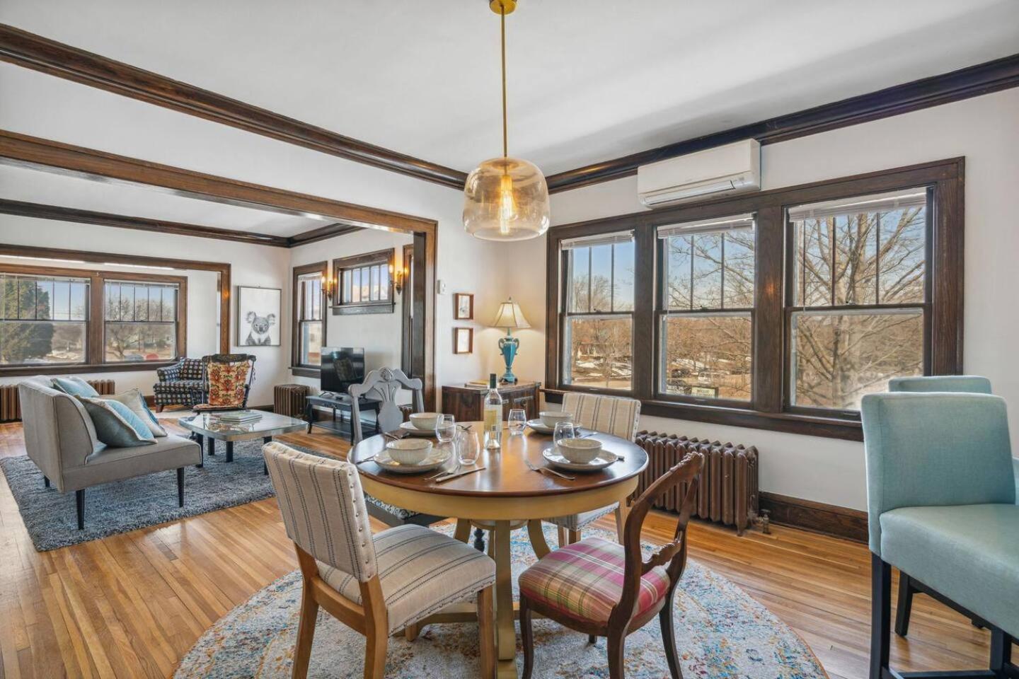 Classic Majesty In S Mpls Holiday home *