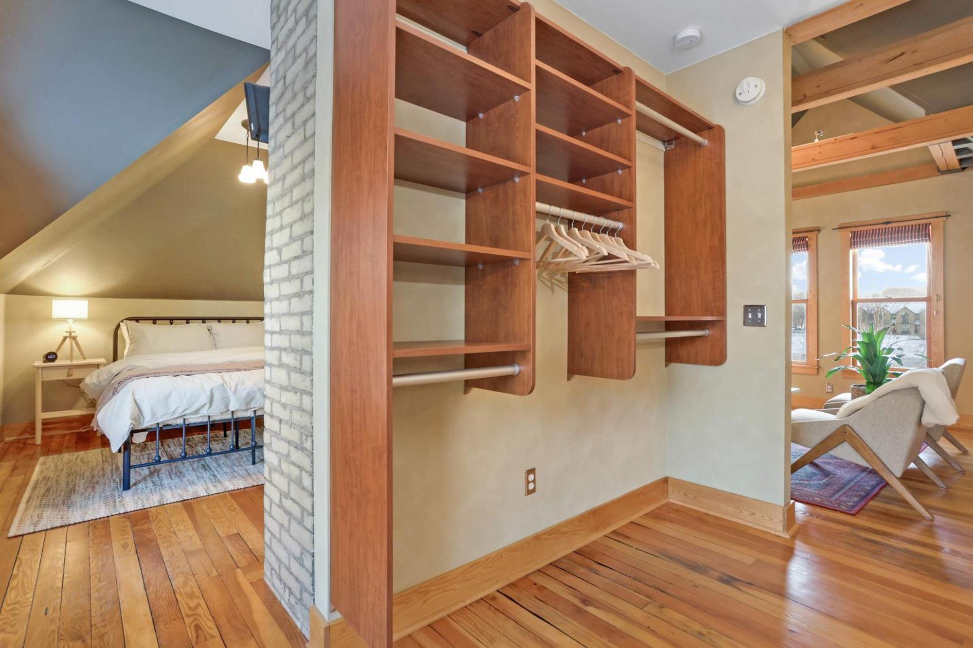 Ekman Carriage House * Minneapolis
