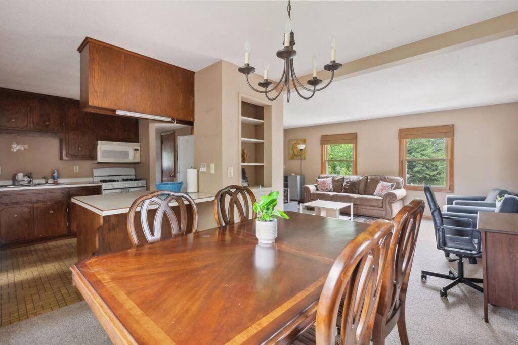 Apartment Stellar Two Bedroom Minneapolis