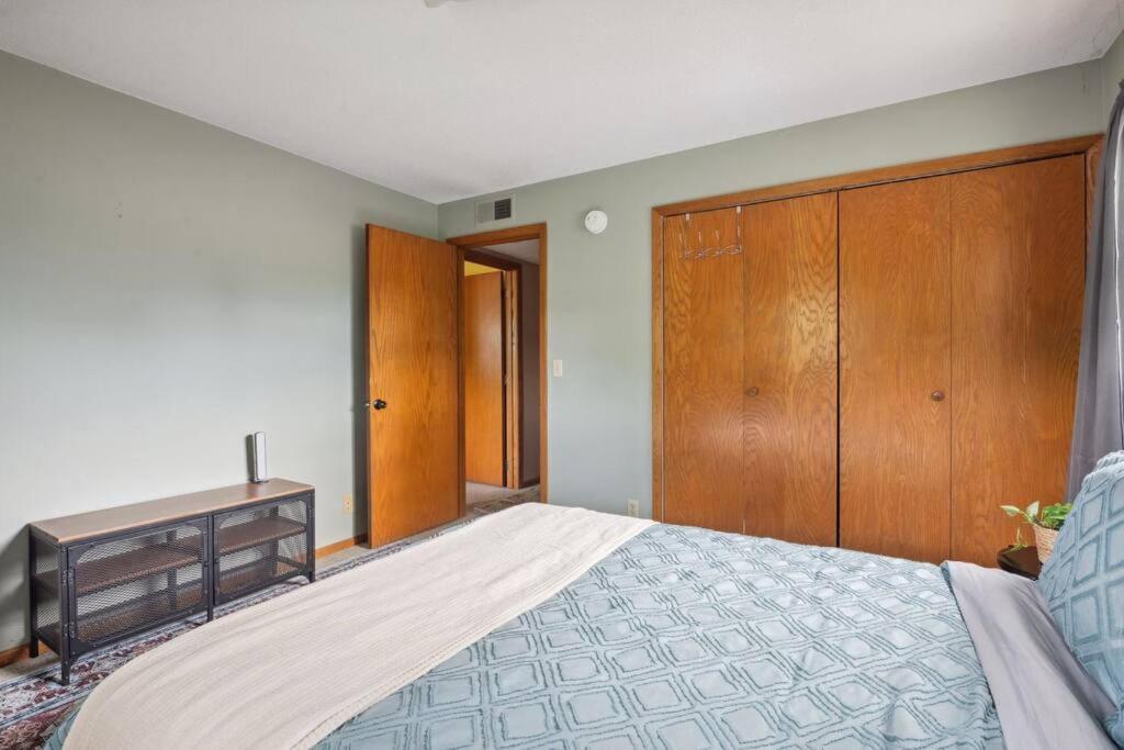 Stellar Two Bedroom * Minneapolis