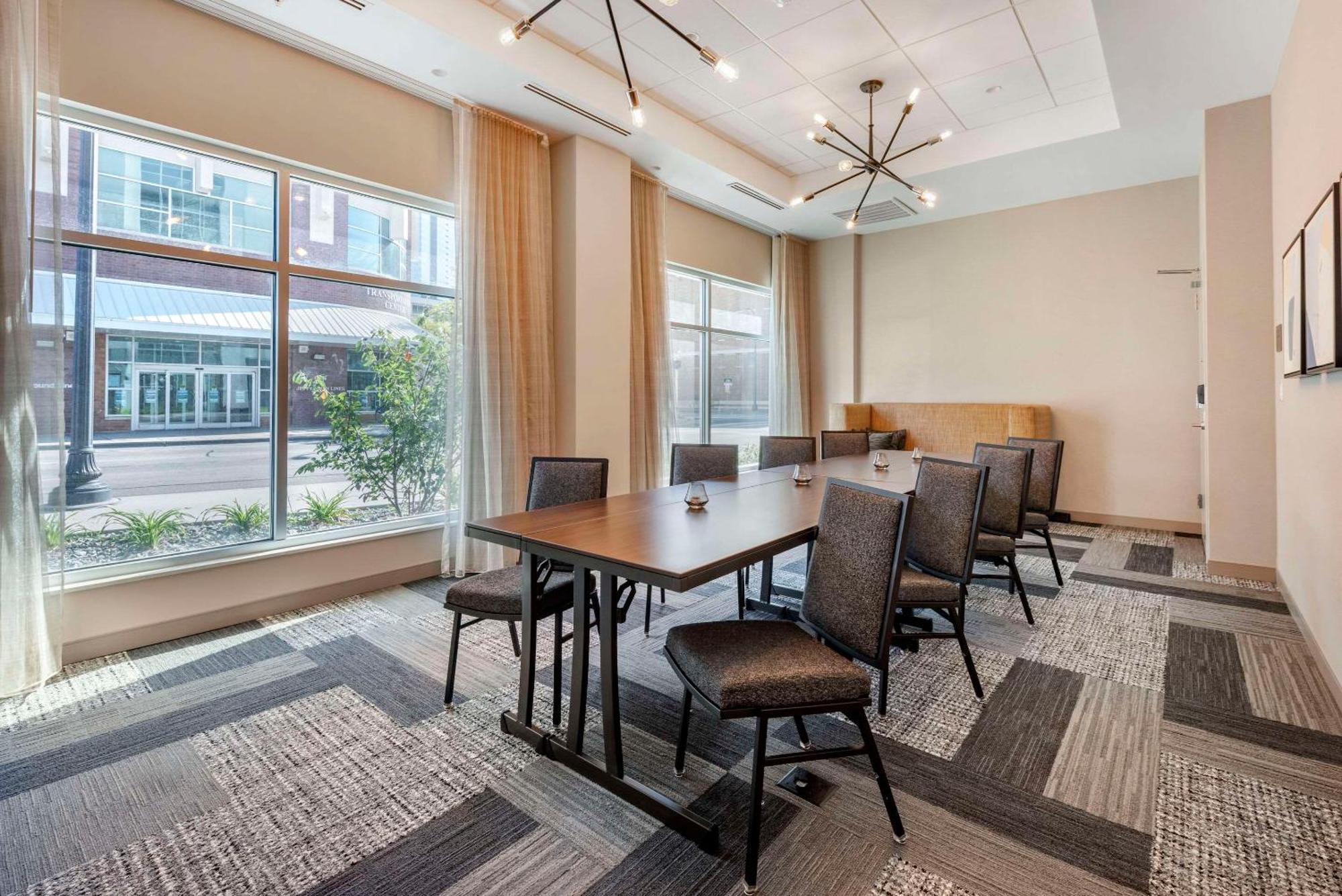 Hotel Cambria Downtown Minneapolis