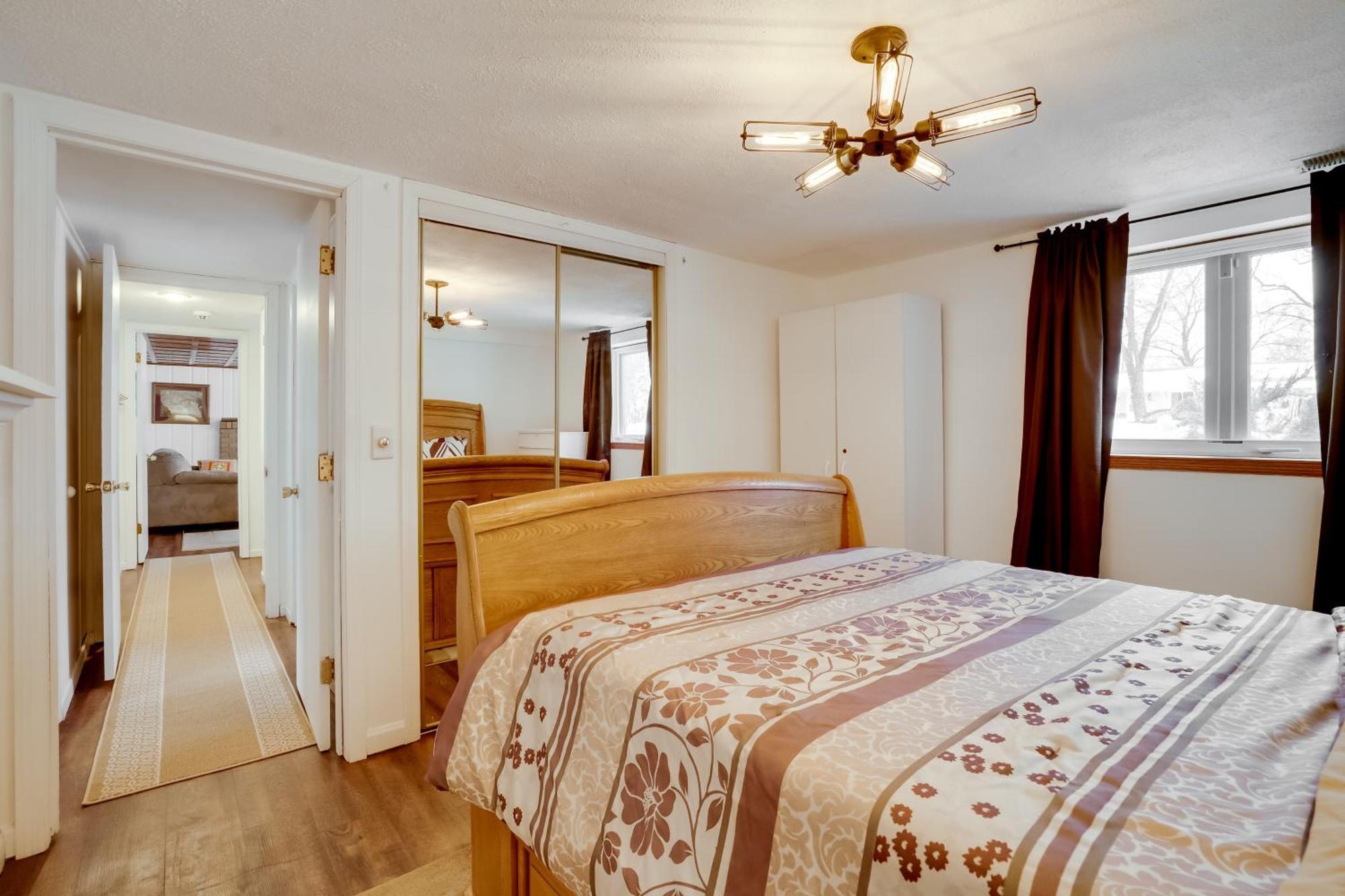 Pet-friendly Near Shops And Dining! Minneapolis