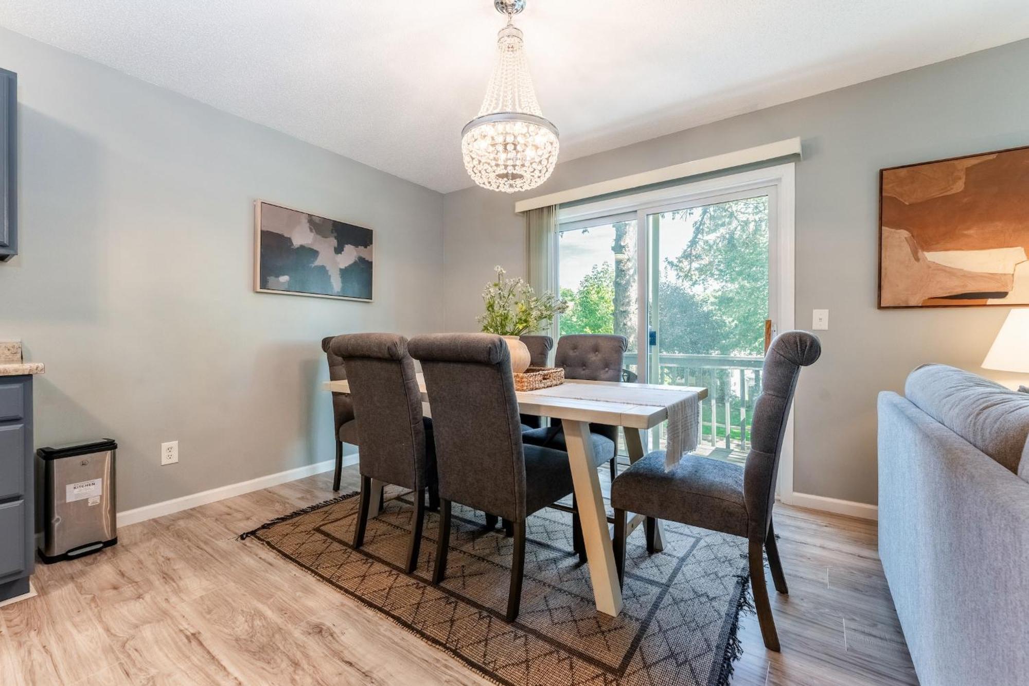 Spacious 4br In - Pet Friendly! *