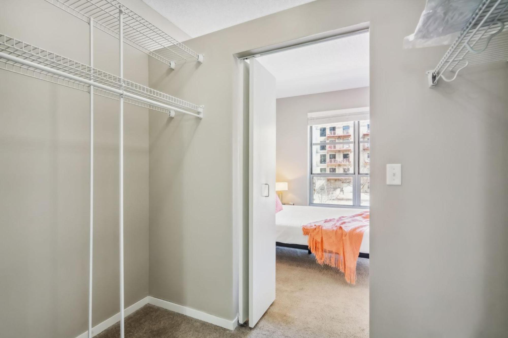 Cozysuites Mill District With Pool, Gym #11 *