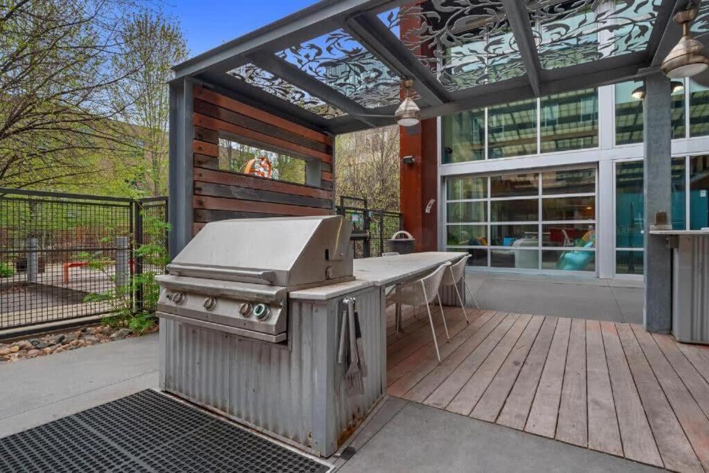 Apartment Cozysuites Mill District With Pool, Gym # 09
