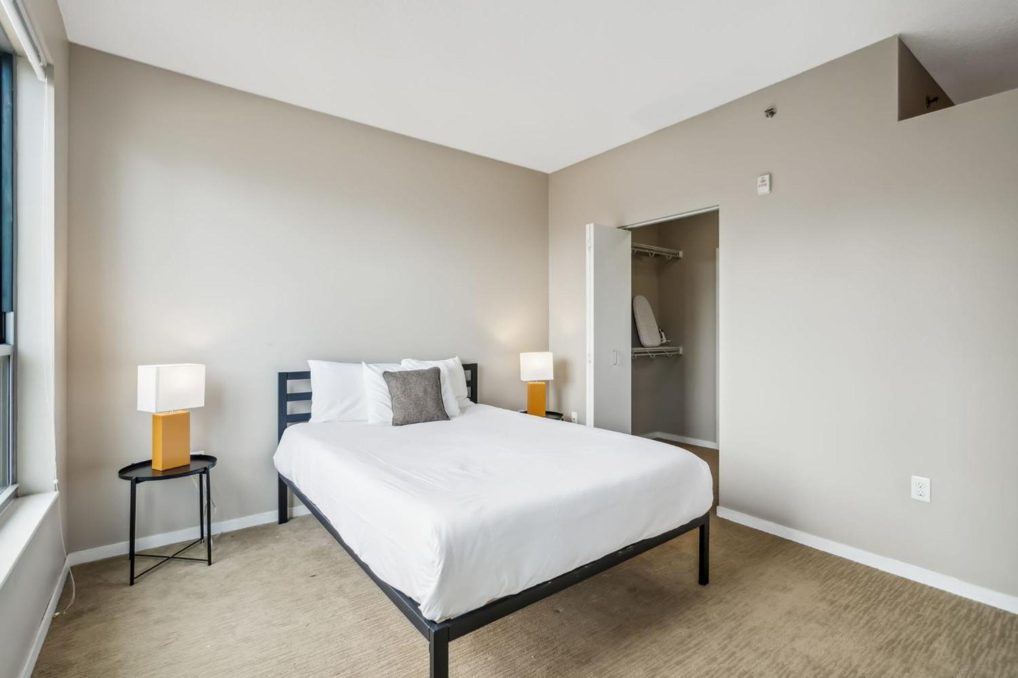 Cozysuites Mill District With Pool, Gym # 09