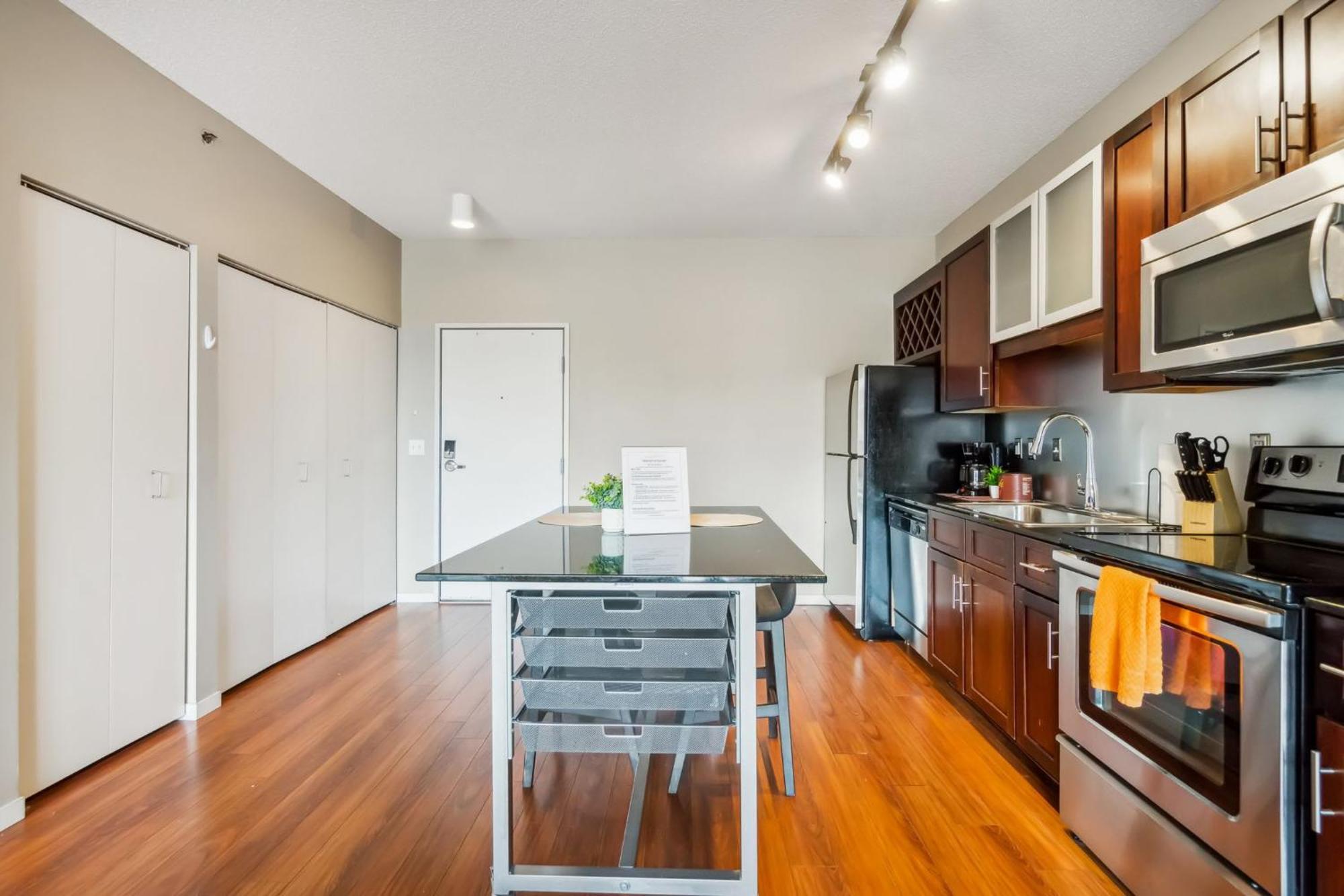 Cozysuites Mill District With Pool, Gym # 09 Apartamento