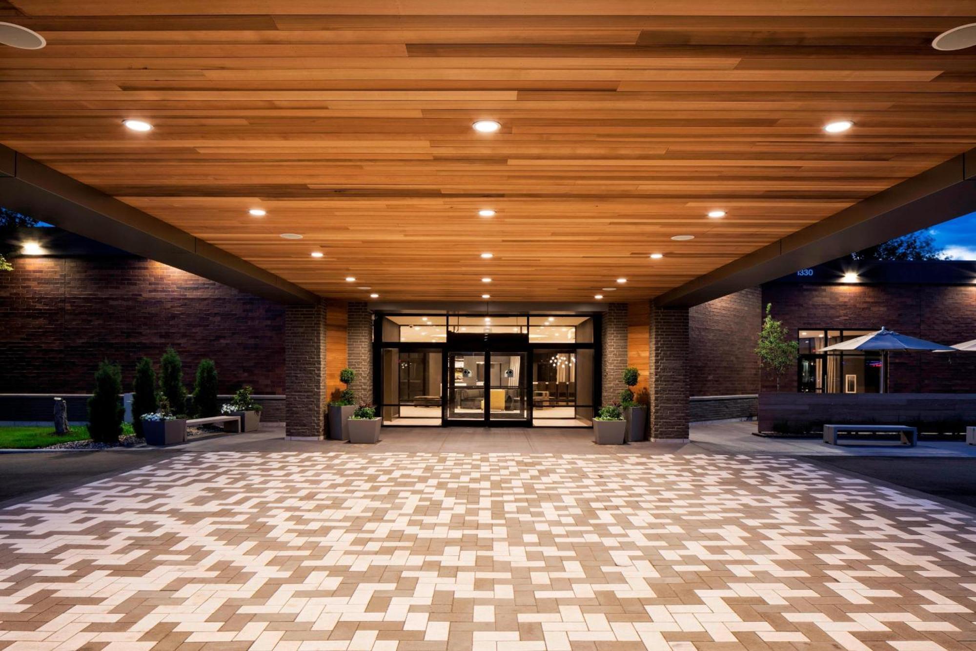 Hotel Delta By Marriott Northeast 3*