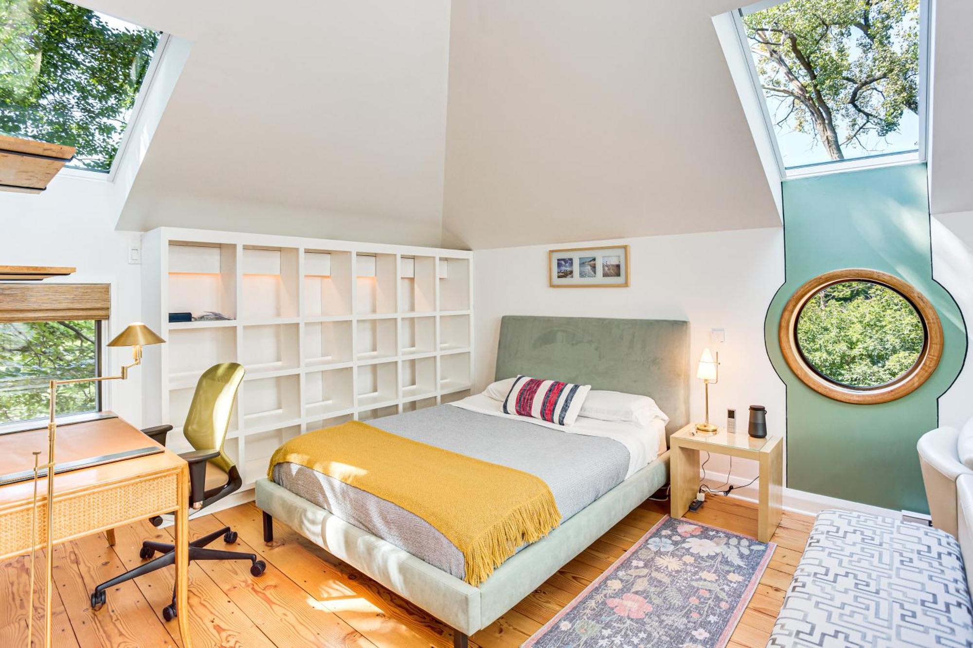 Apartment Pet-friendly Walk To Lake! Minneapolis