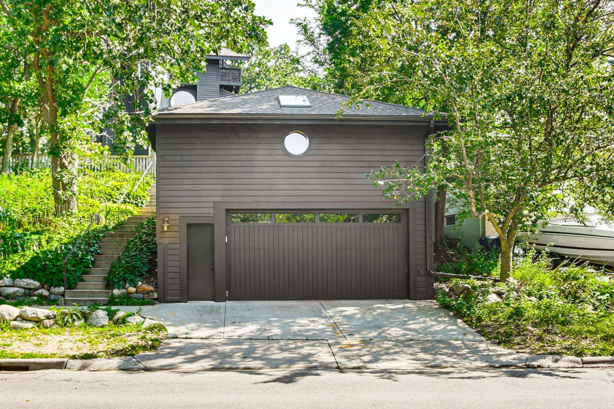Apartment Pet-friendly Walk To Lake!