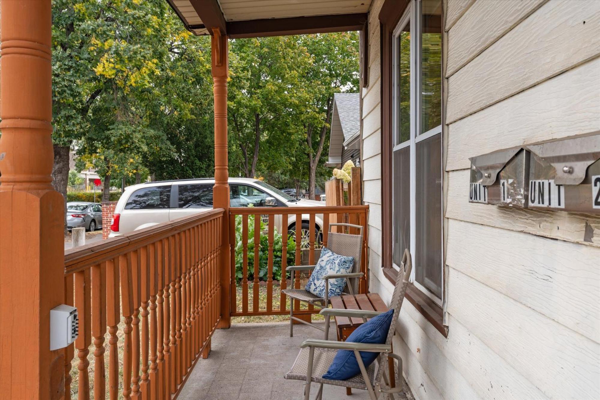 Tulip House - Quiet 10 Minutes From Downtown Minneapolis