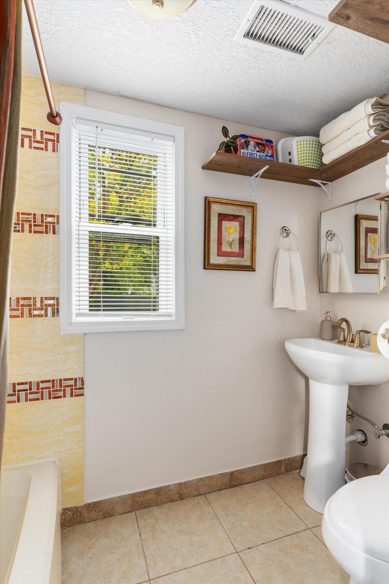 Tulip House - Quiet 10 Minutes From Downtown Holiday home Minneapolis