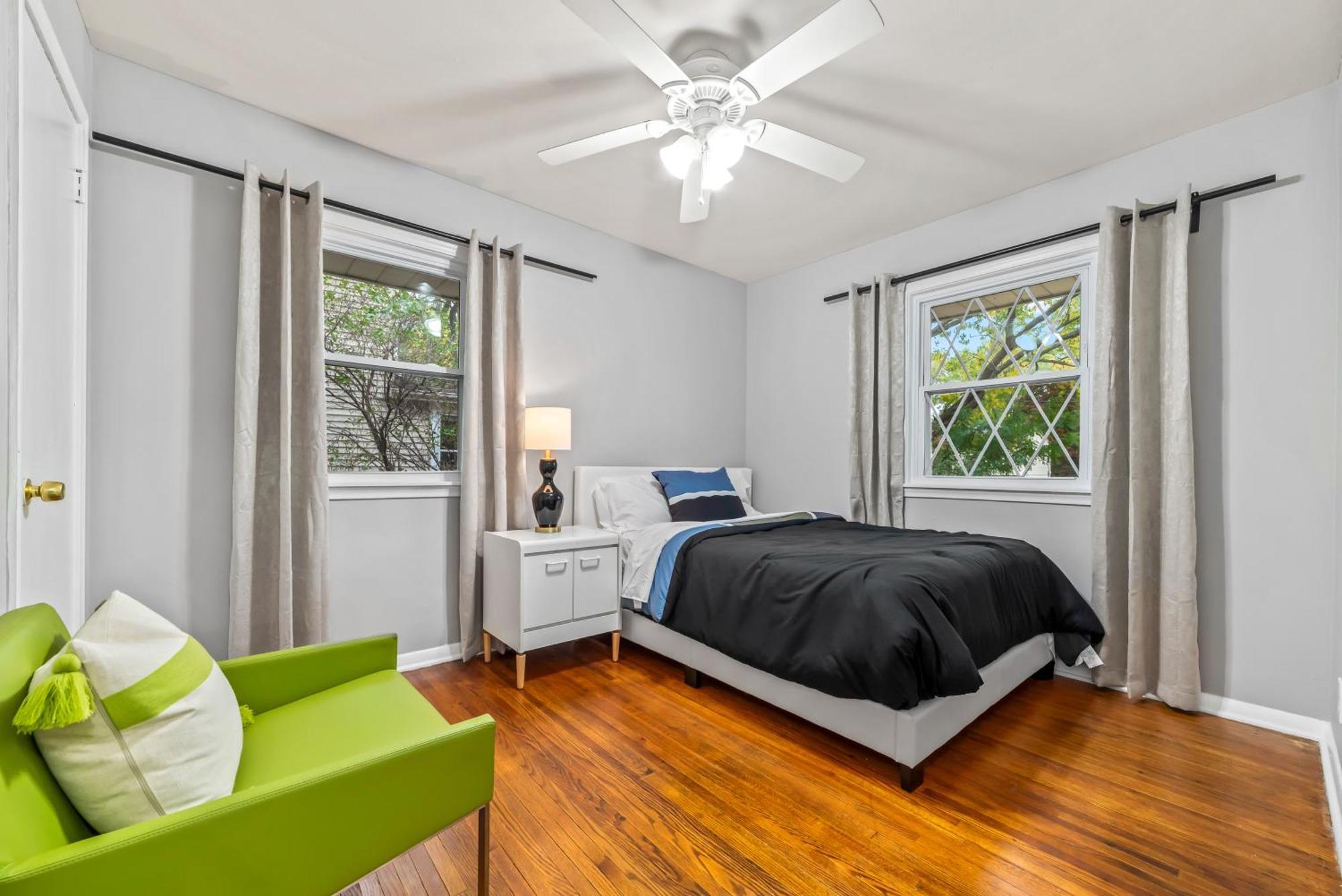 Centrally Located Cozy 4 Bedroom With Game And Yoga