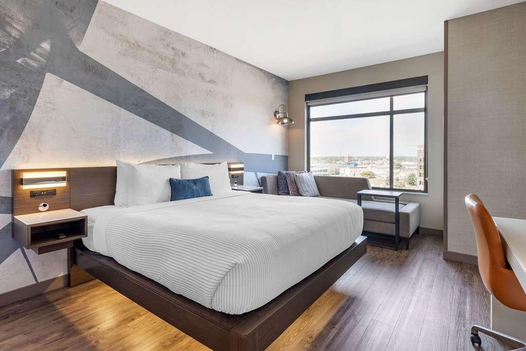 Cambria Downtown Hotel 3*