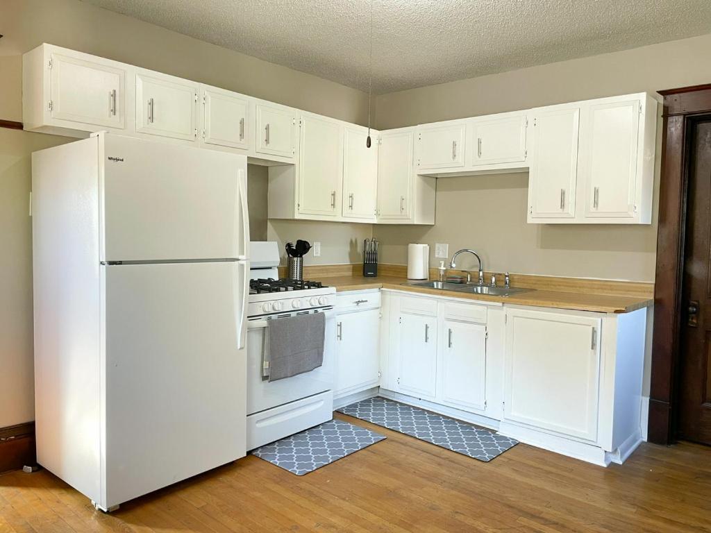 Upper Level Historic Duplex