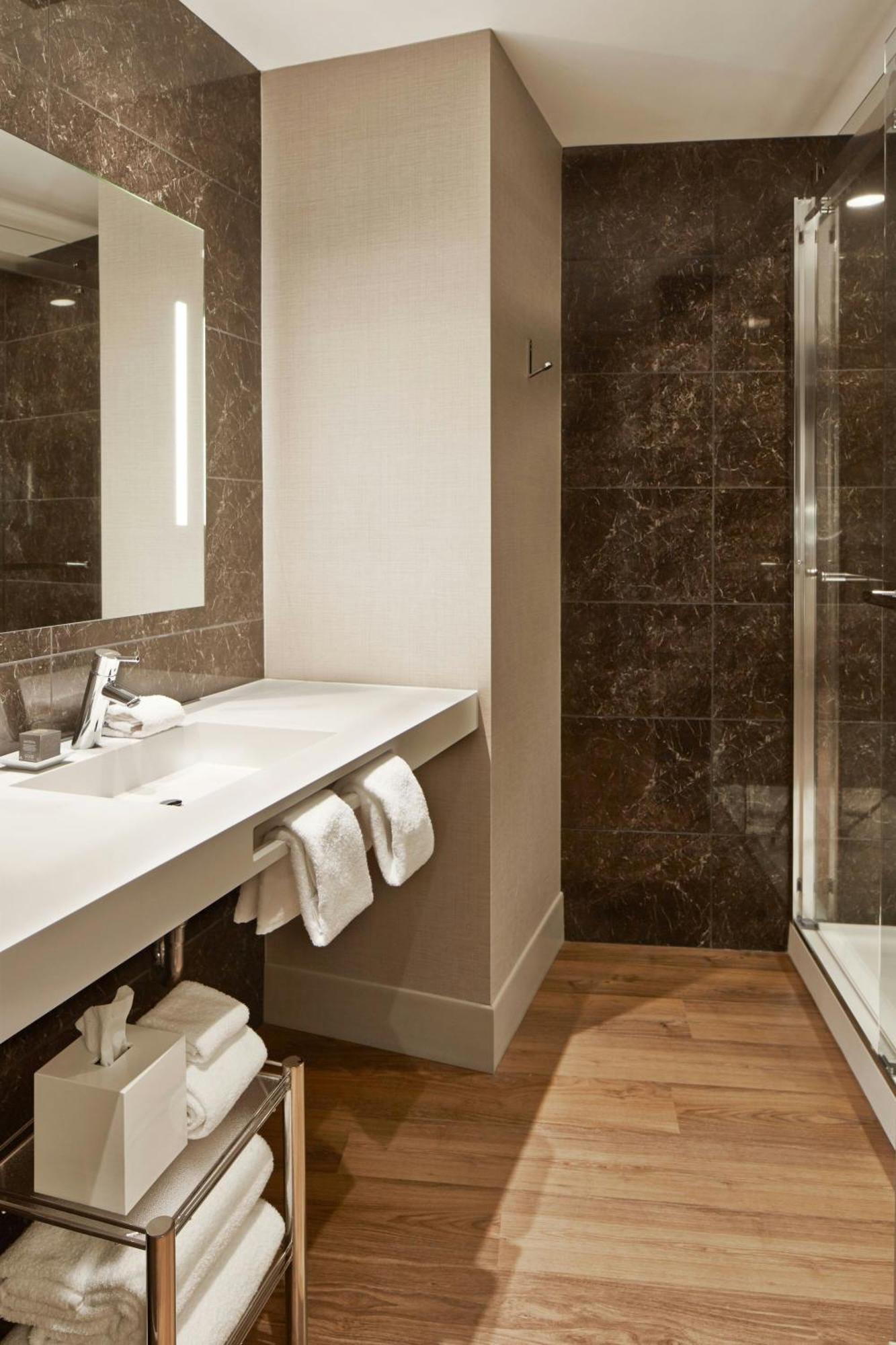 Ac Hotel By Marriott Minneapolis Downtown