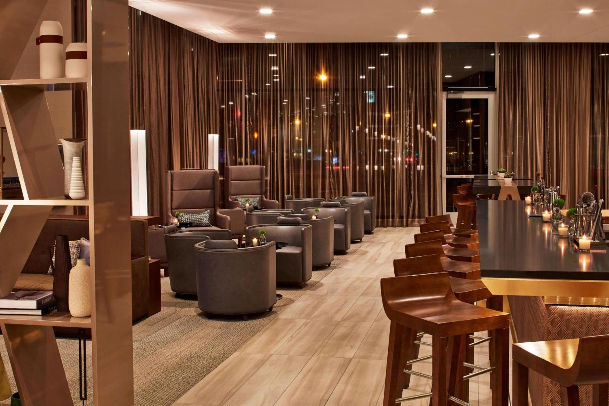Ac Hotel By Marriott Minneapolis Downtown Hotel