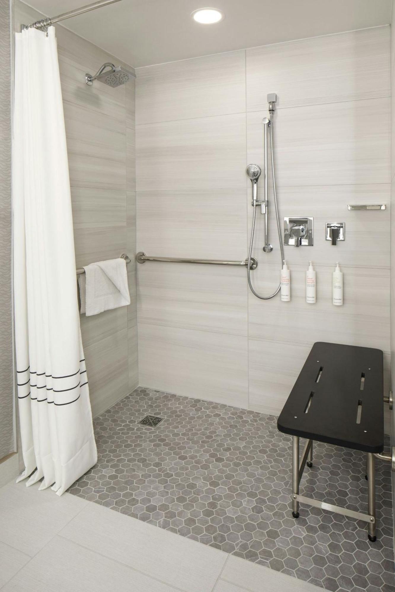 Hotel Marriott Center 4*