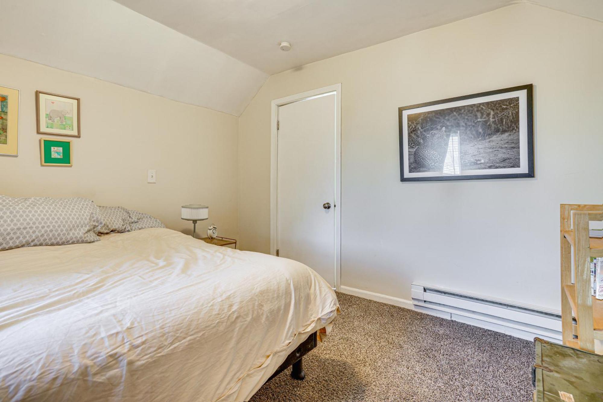 2 Mi To Downtown With Shared Yard