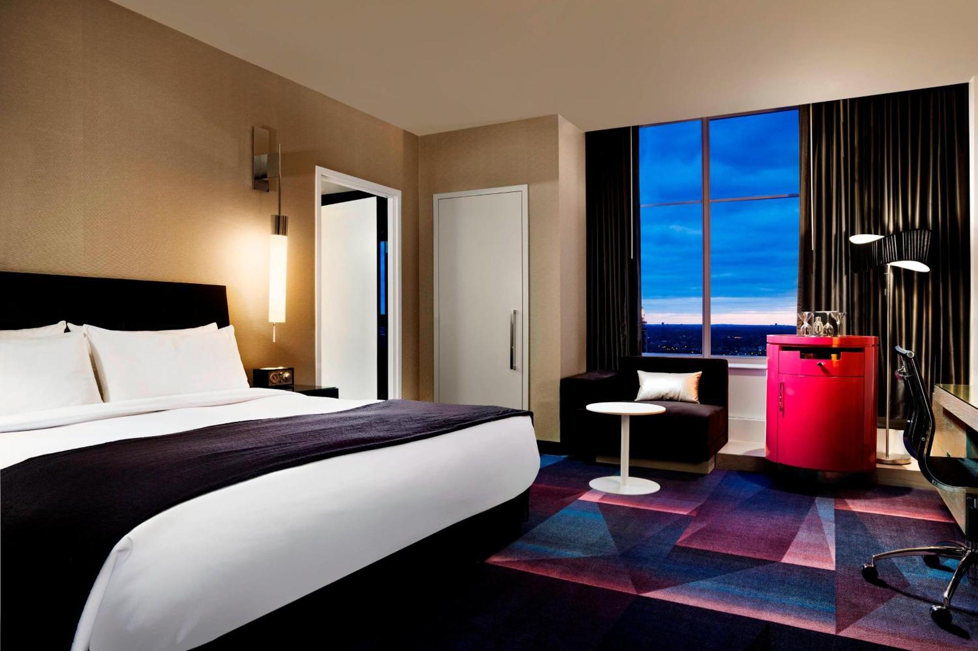 W - The Foshay Hotel 5*