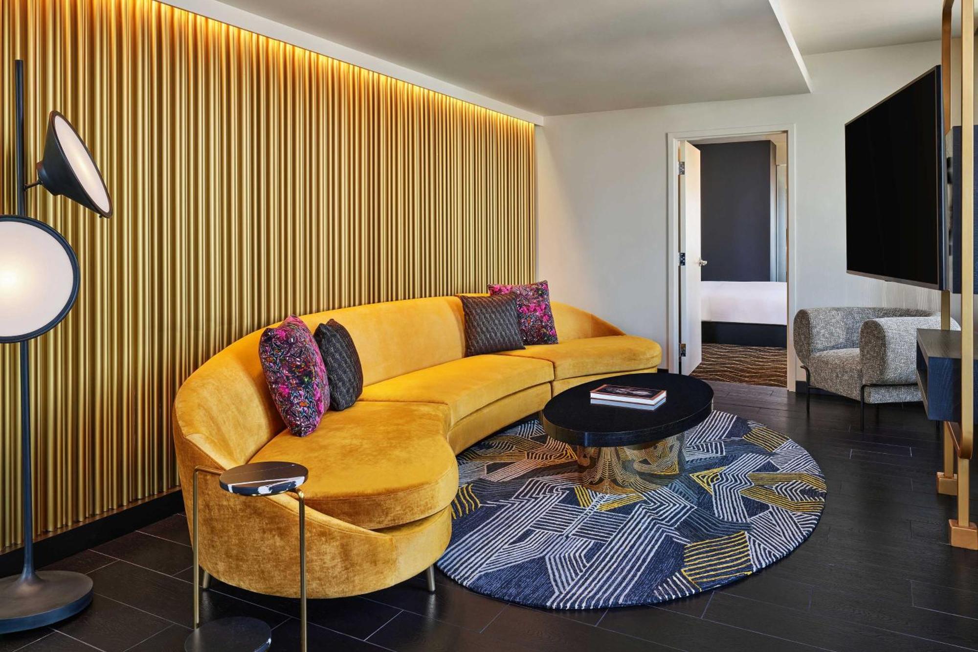 W - The Foshay Hotel 5*