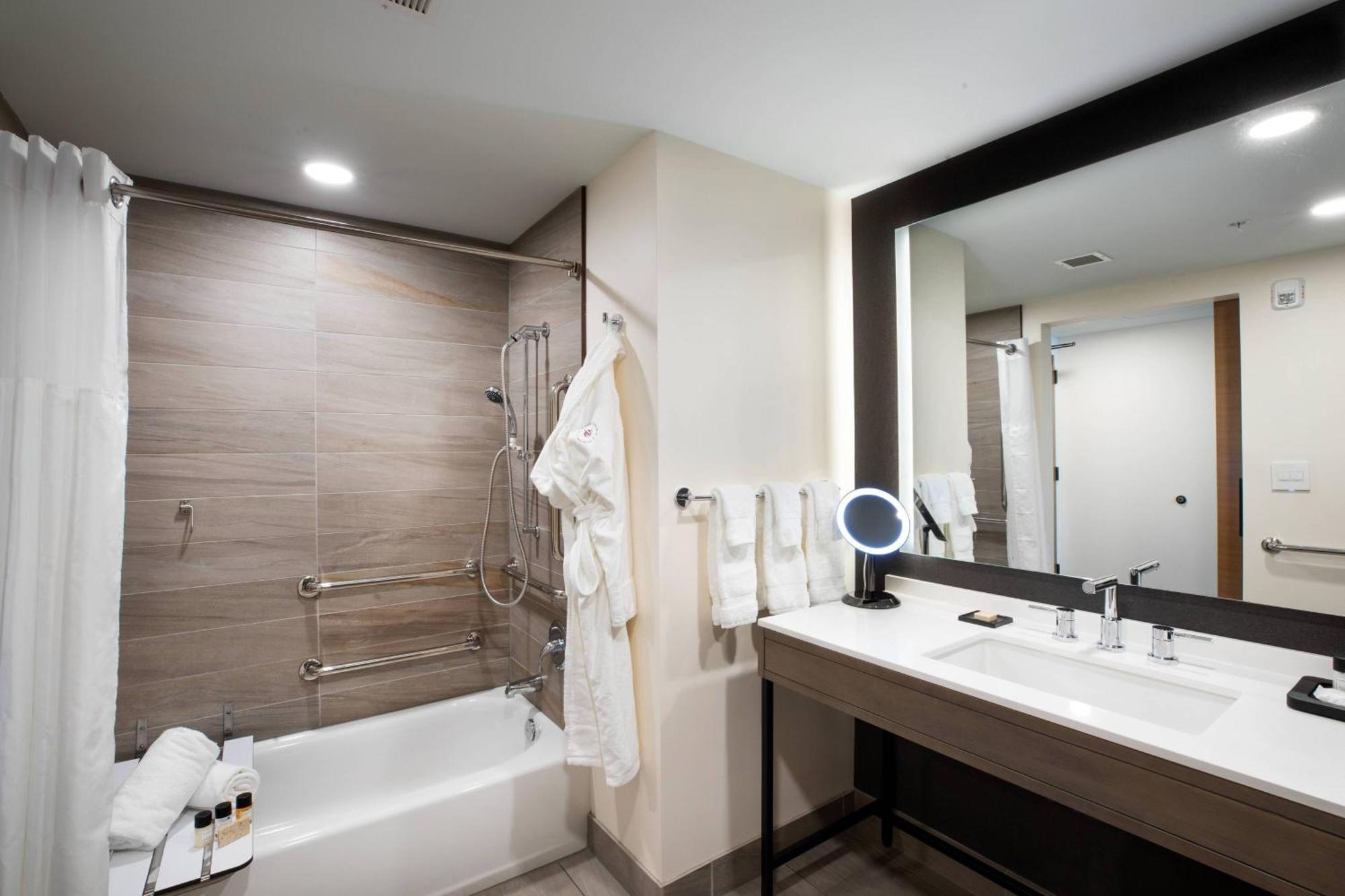 Hotel Elliot Park Hotel, Autograph Collection 4*