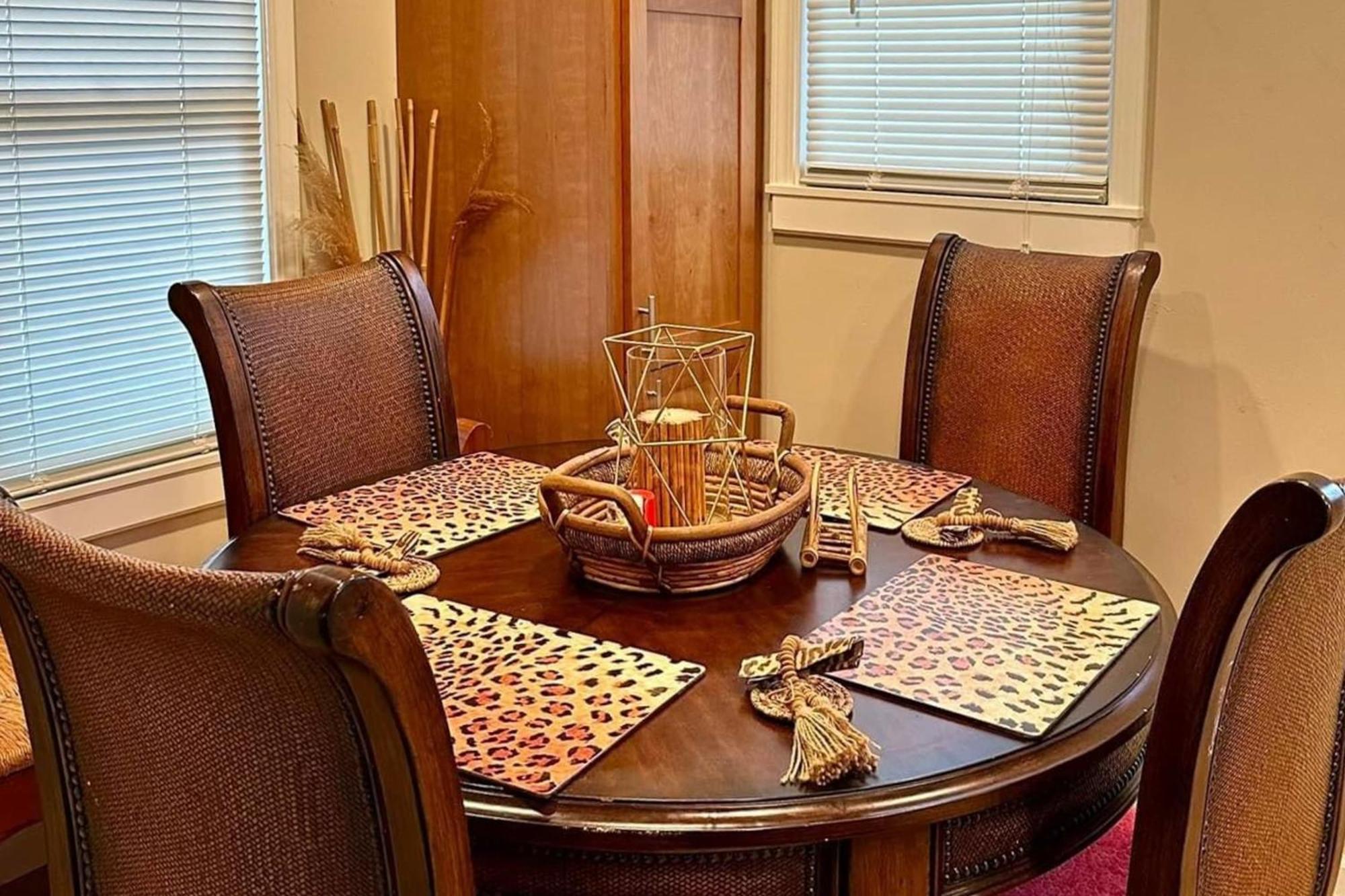 Holiday home The Enchanted Cheetah Minneapolis
