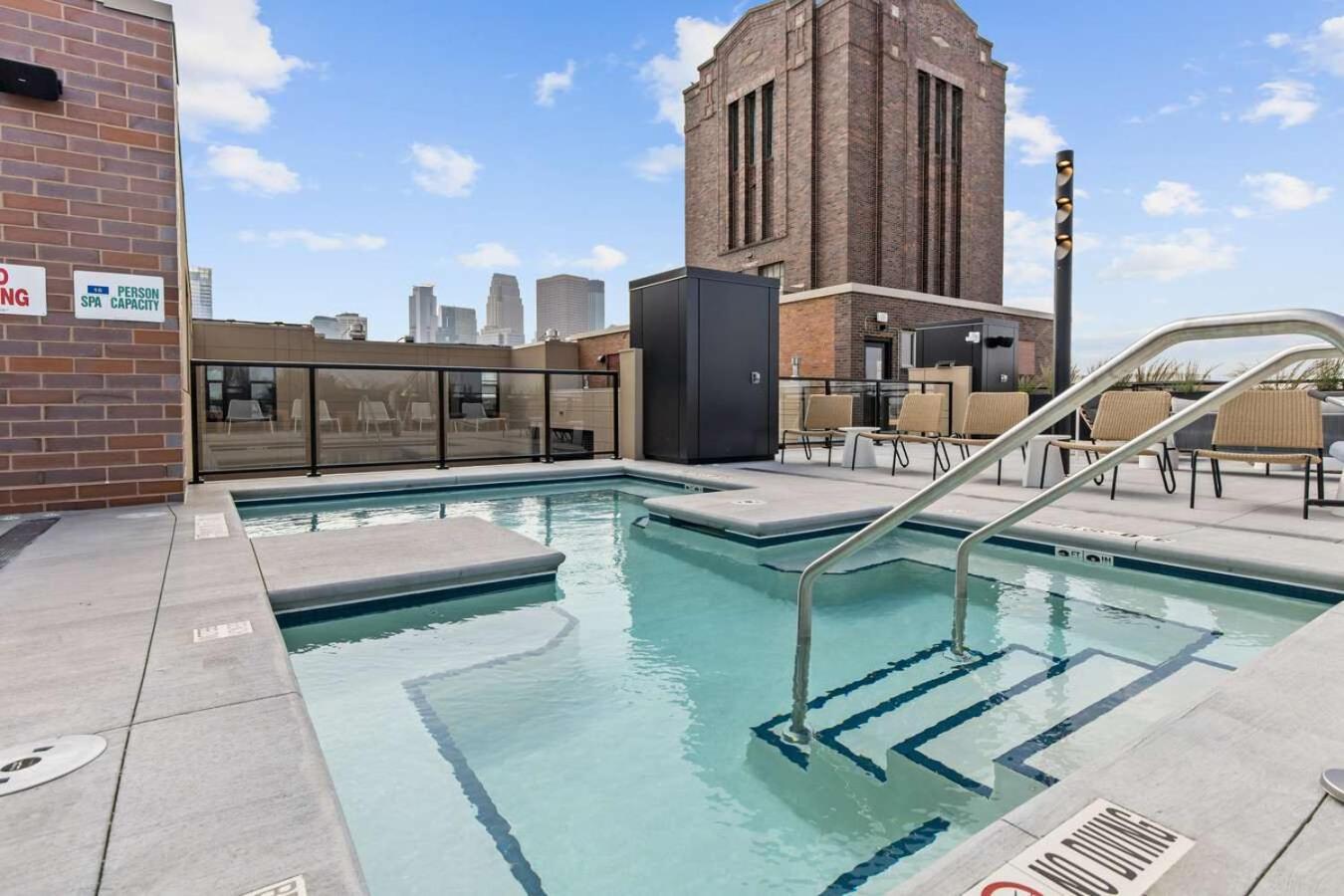 Two Cozysuites Nlg With Pool Bowling Alley Sauna #12 & 8
