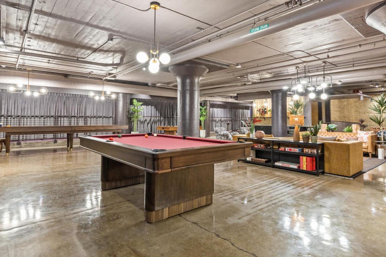 Two Cozysuites Nlg With Pool Bowling Alley Sauna #01 & 11 Apartment