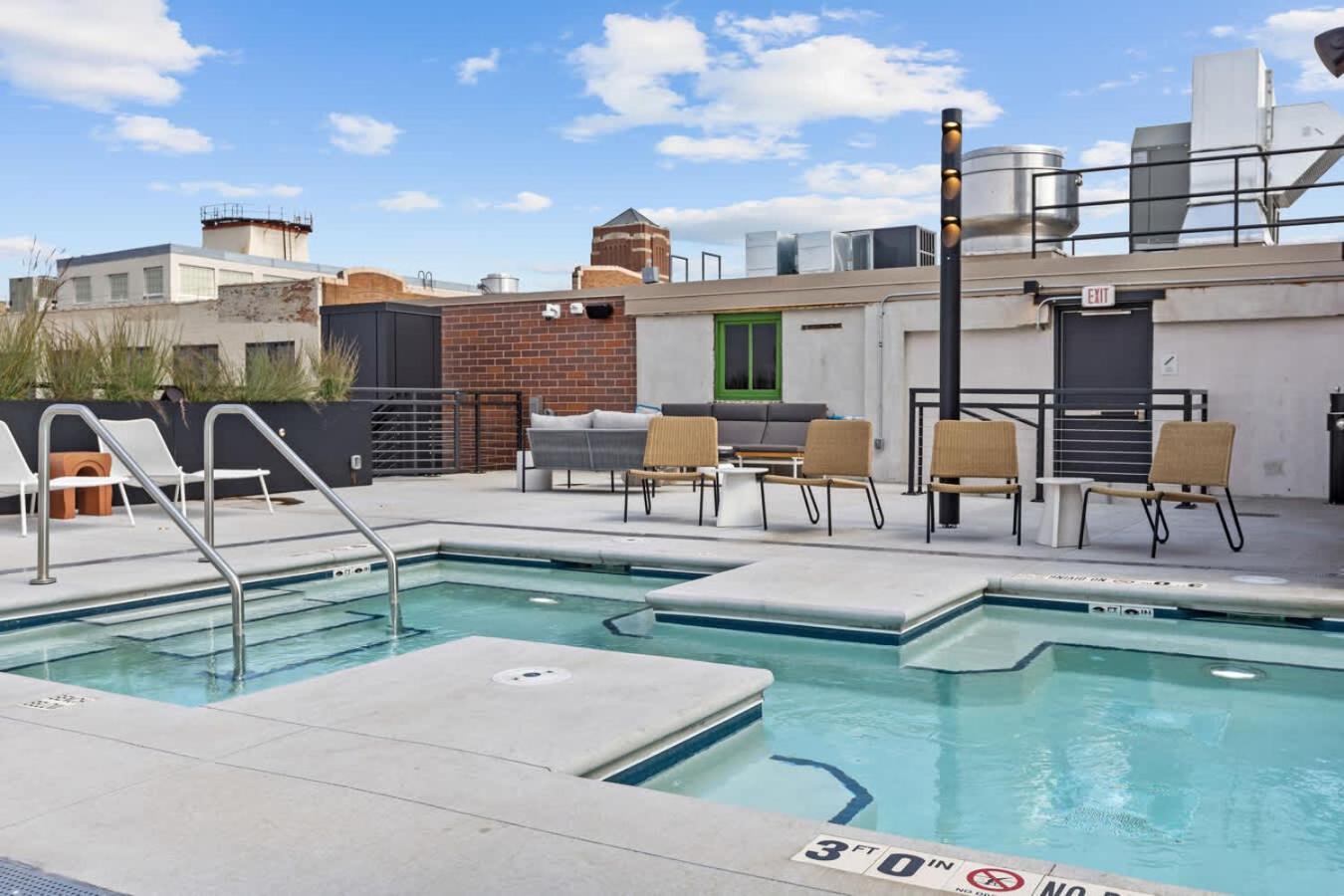 Cozysuites Nlg With Pool Bowling Alley Sauna #33 Apartment Minneapolis