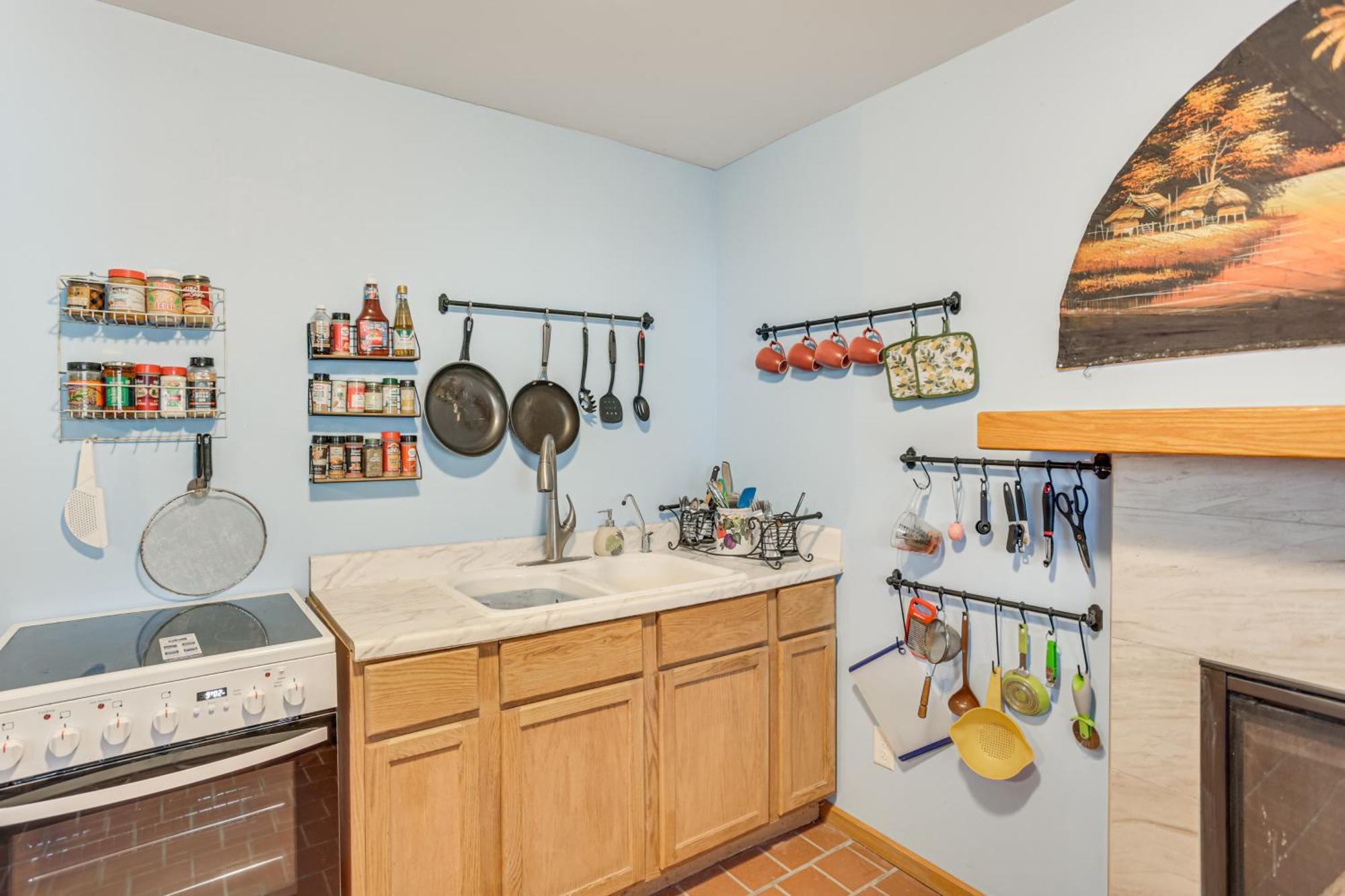 3 Mi To Unique Home! Holiday home Minneapolis