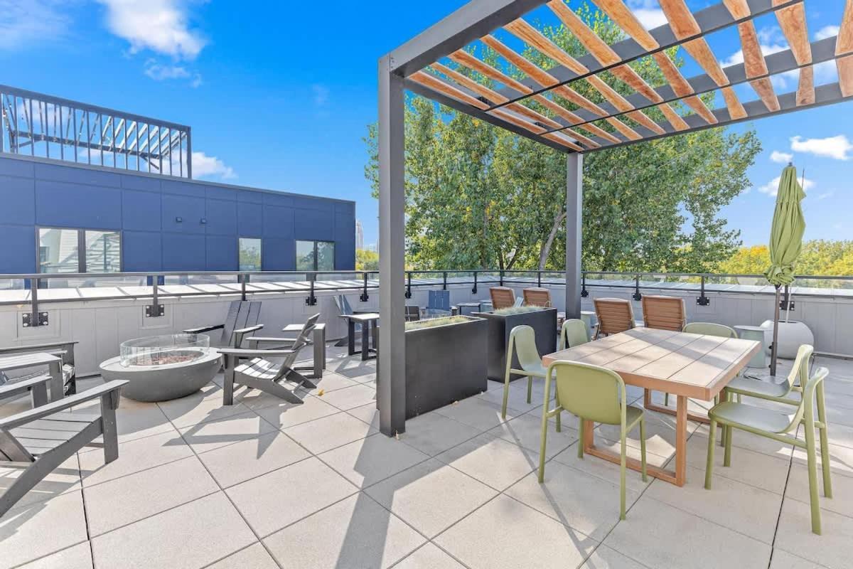 Dt, Umn, Lux 2bd Gym, Rooftop, Free Street Parking