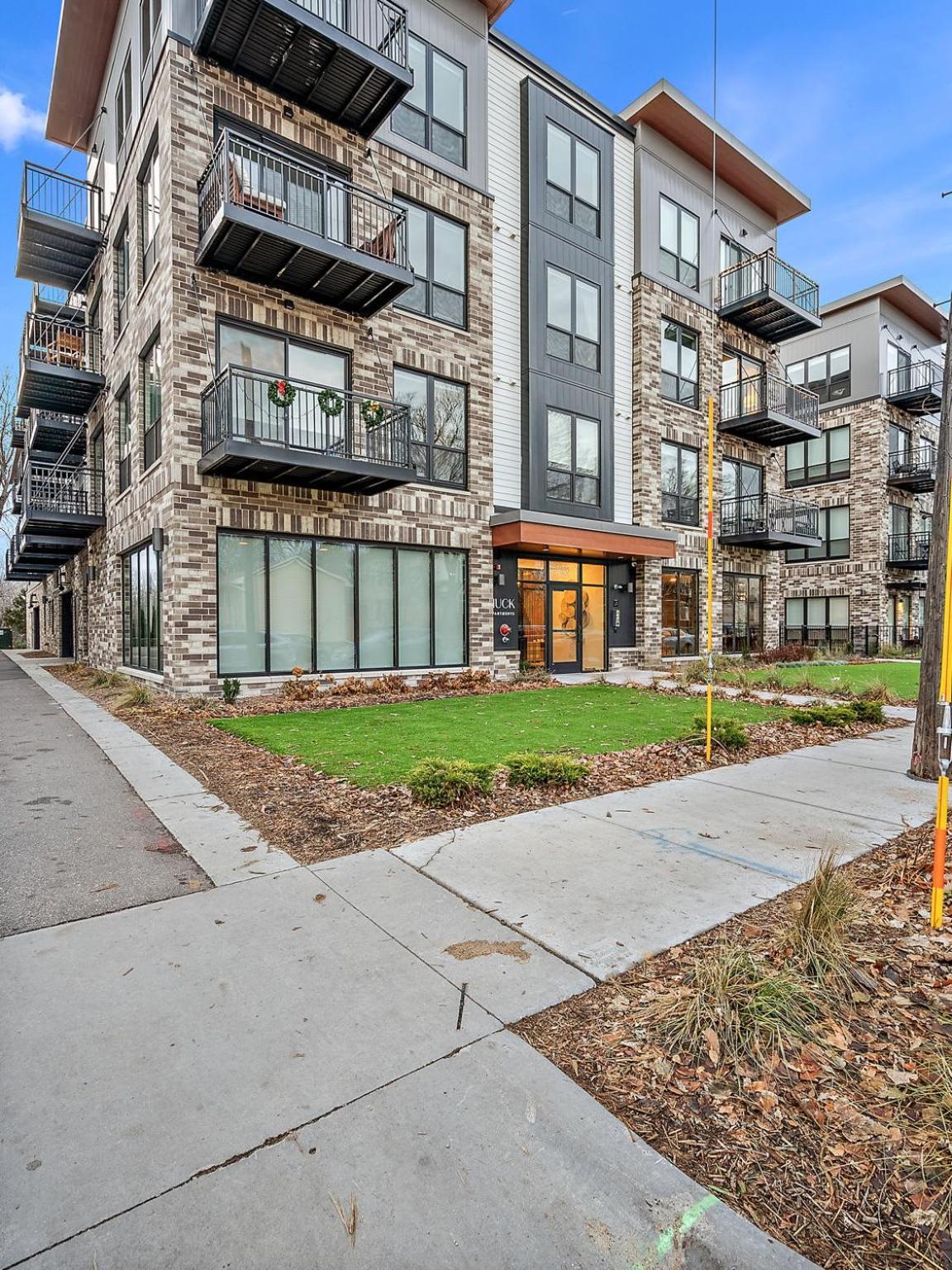 Apartment Dt, Umn, Lux 2bd Gym, Rooftop, Free Street Parking