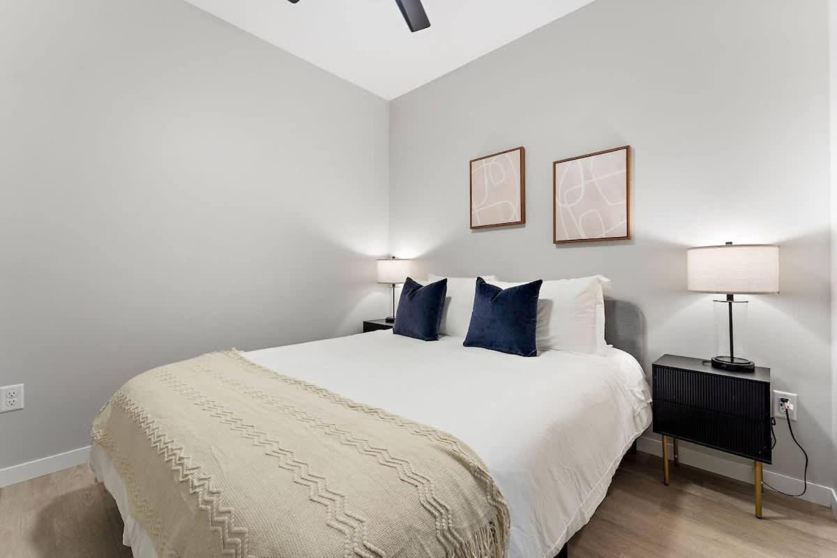 Dt, Umn, Lux 2bd Gym, Rooftop, Free Street Parking Minneapolis